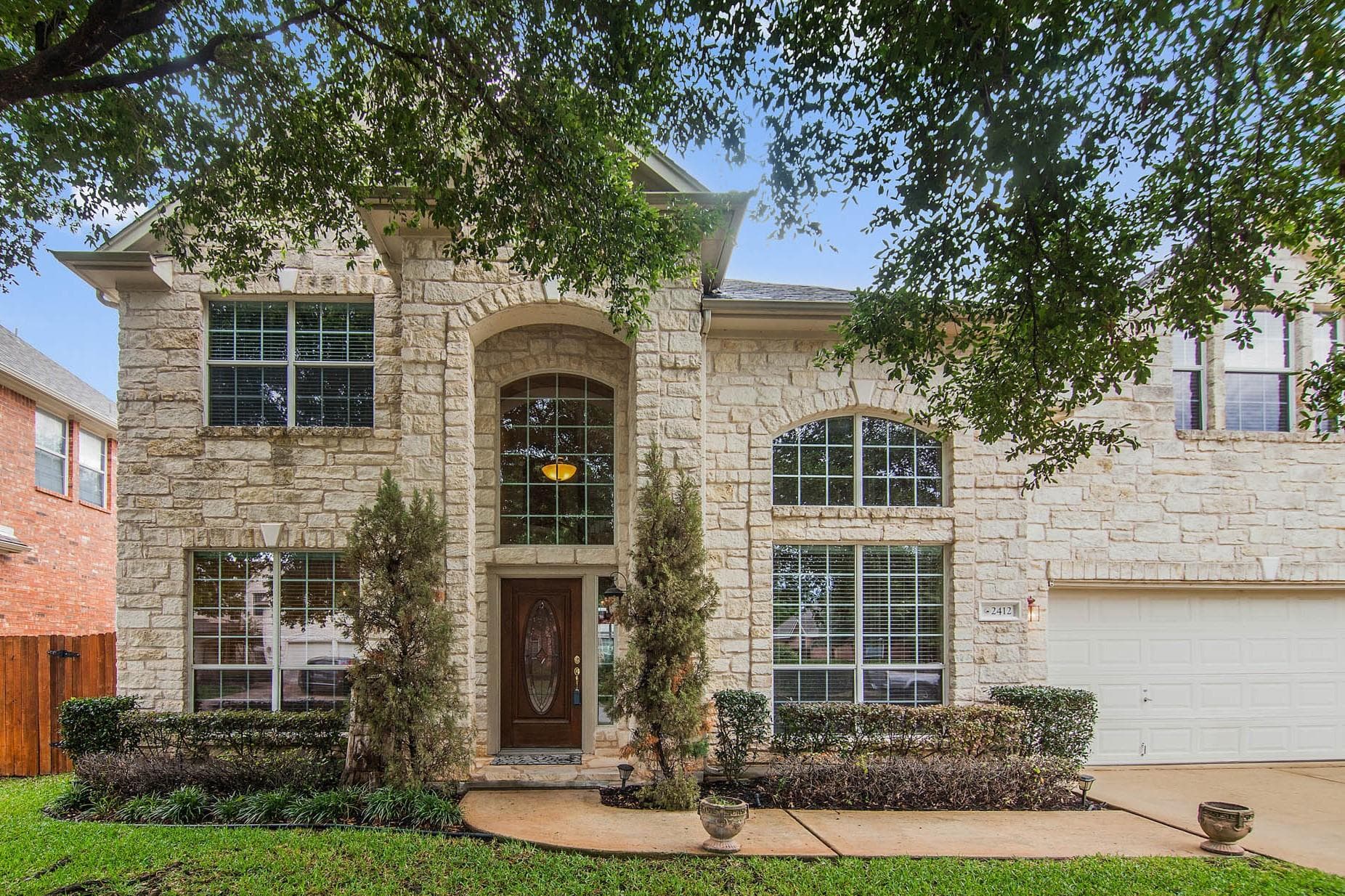 2412 Arbor Dr