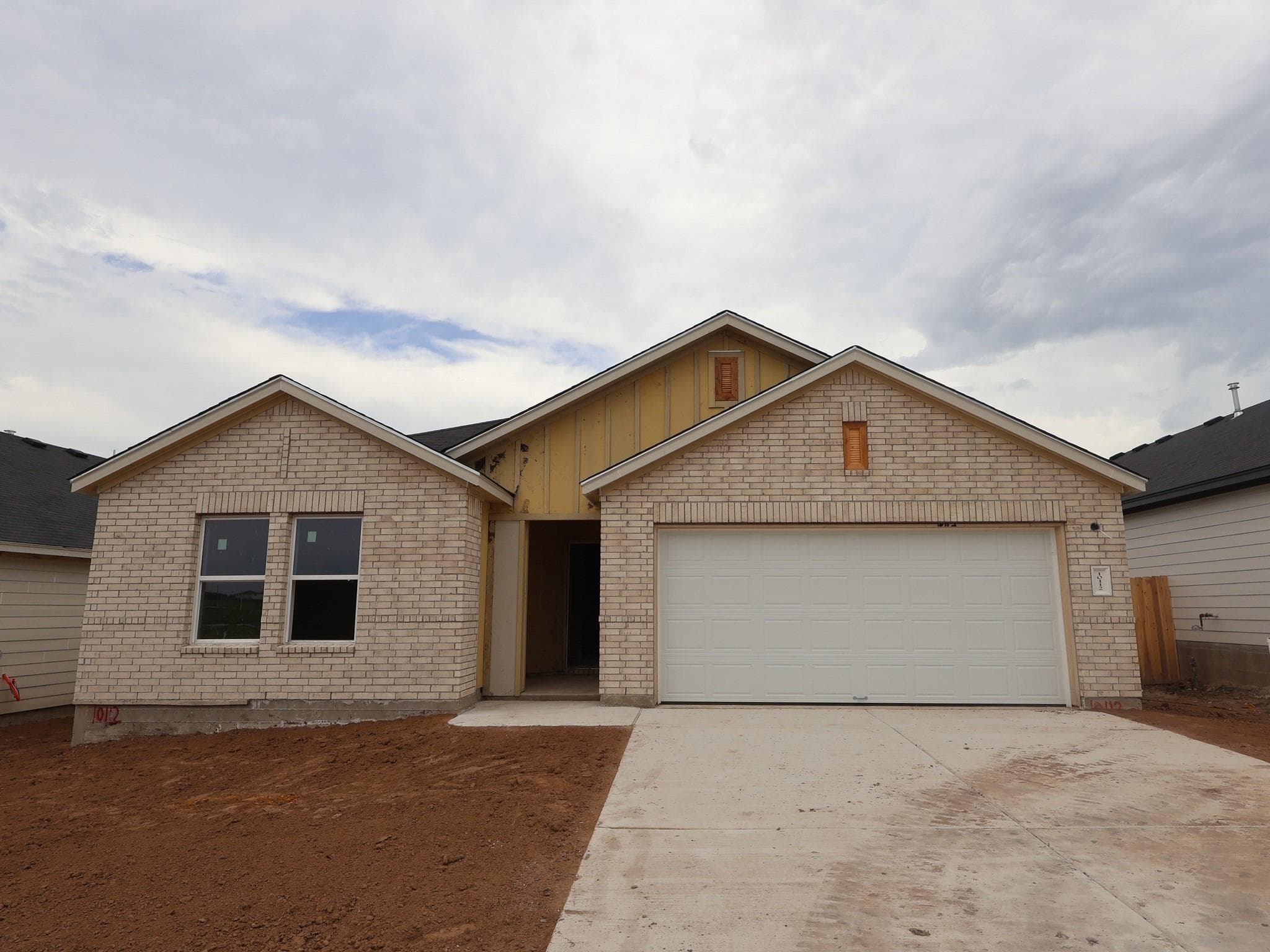 10112 Majestic Hawk Way