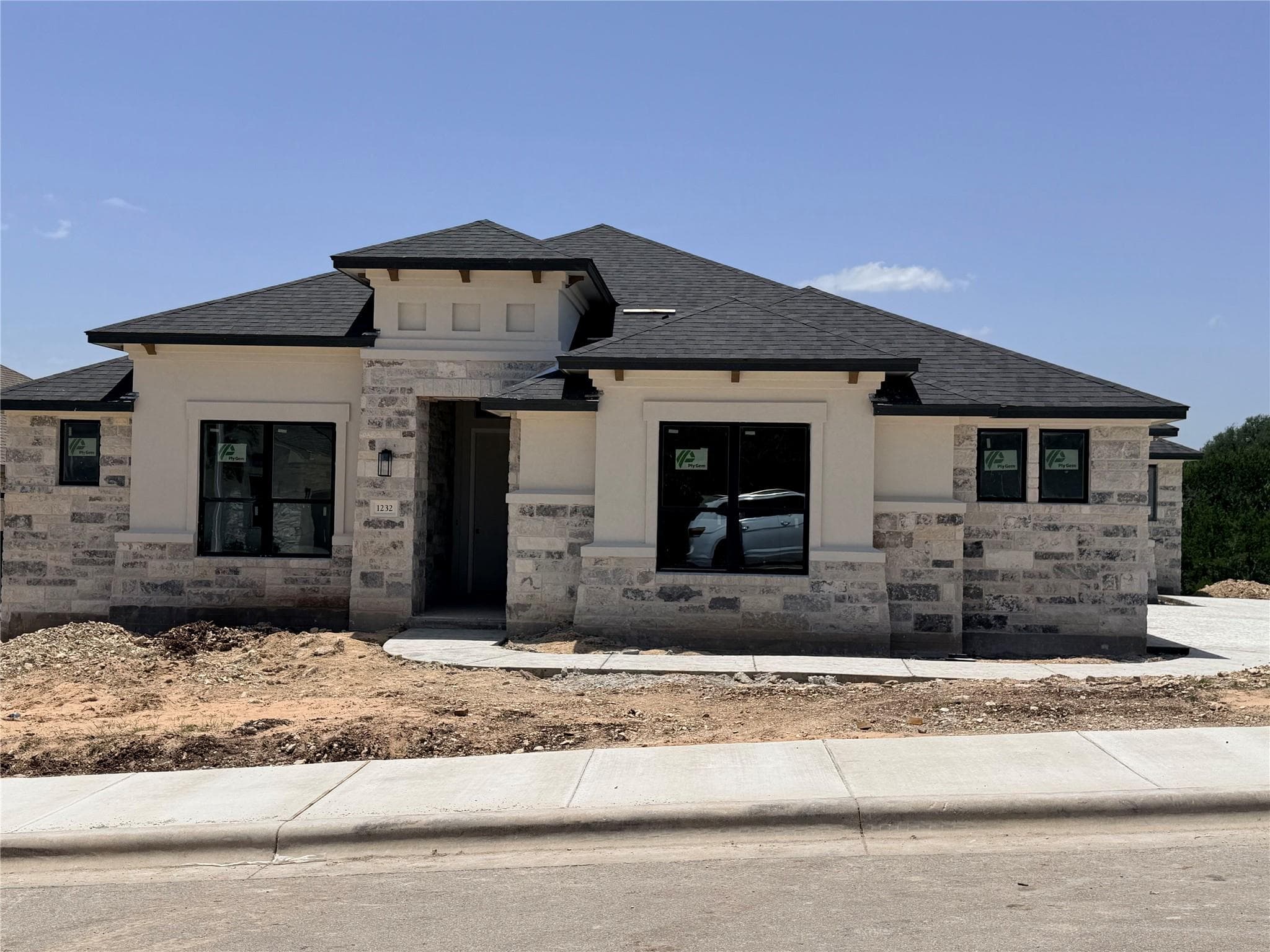 1232 Stormy Dr