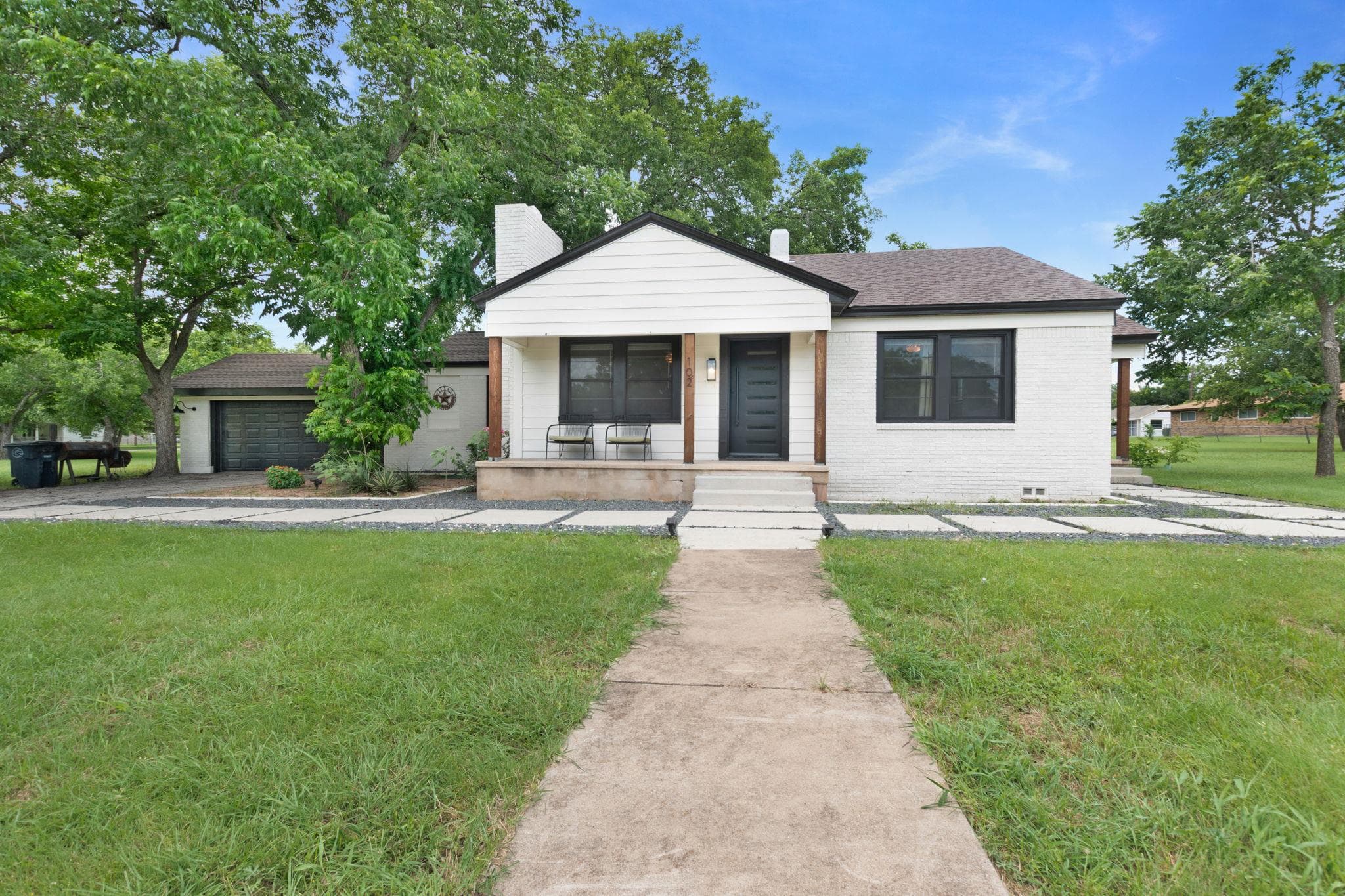 102 Elmo St