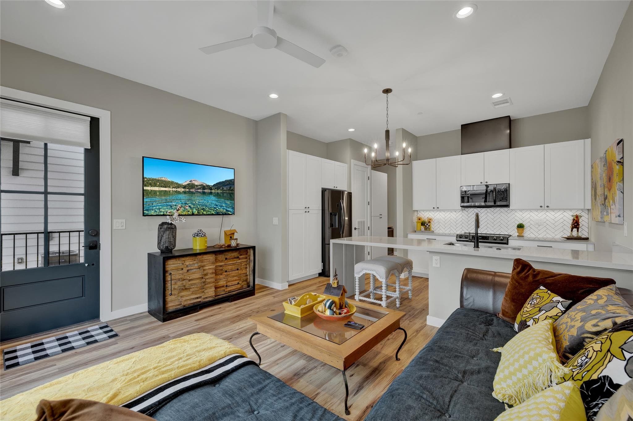 1208 Academy Academy Ave #3101