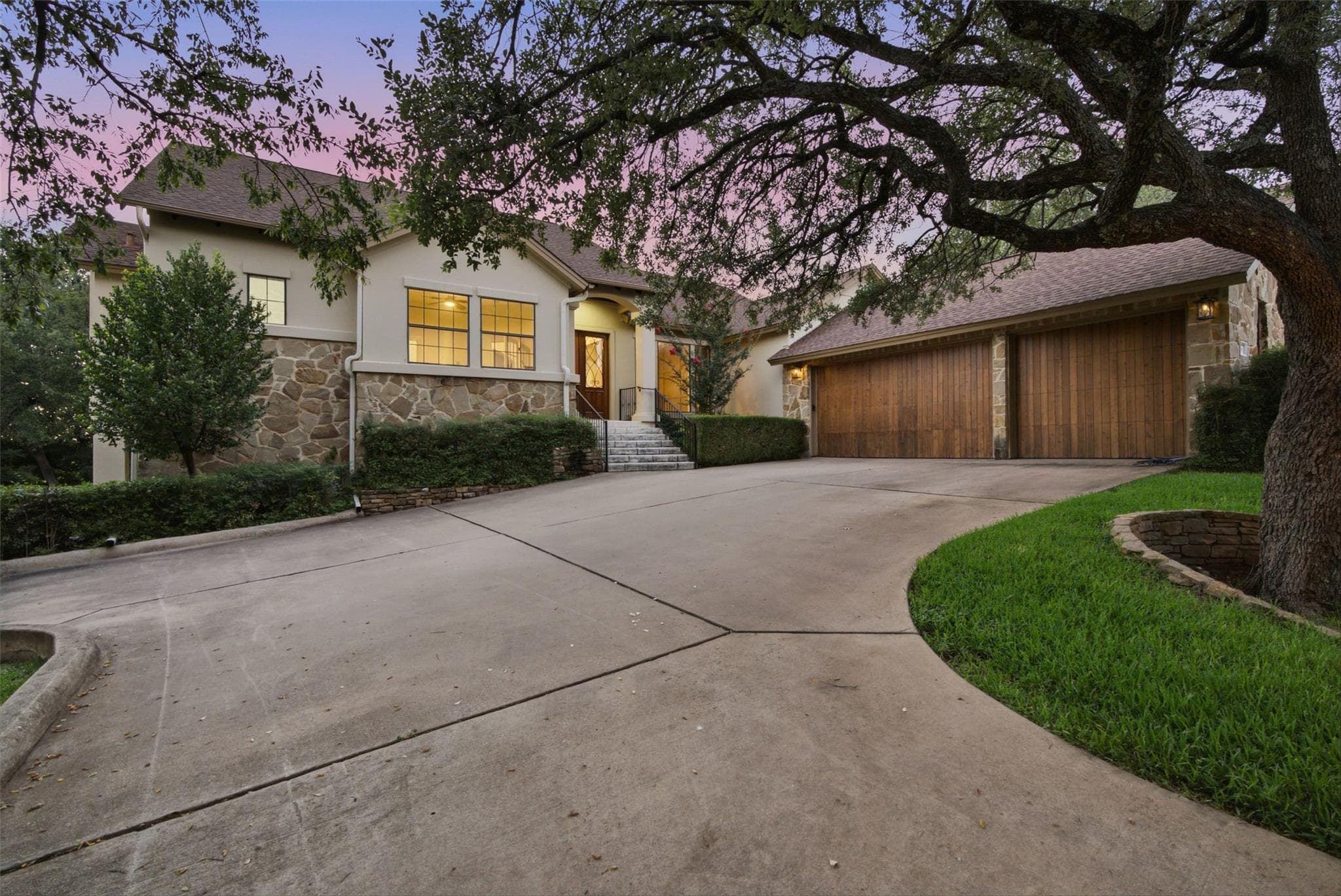 108 Crest View Dr