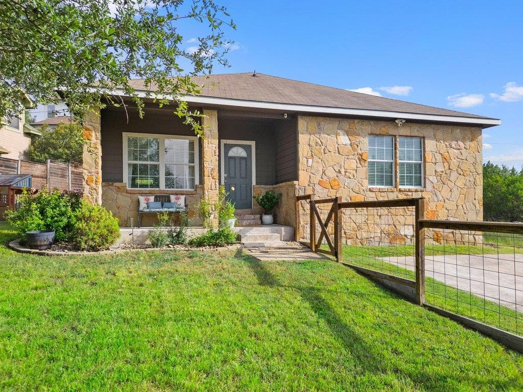 10604 Lake Beach Dr