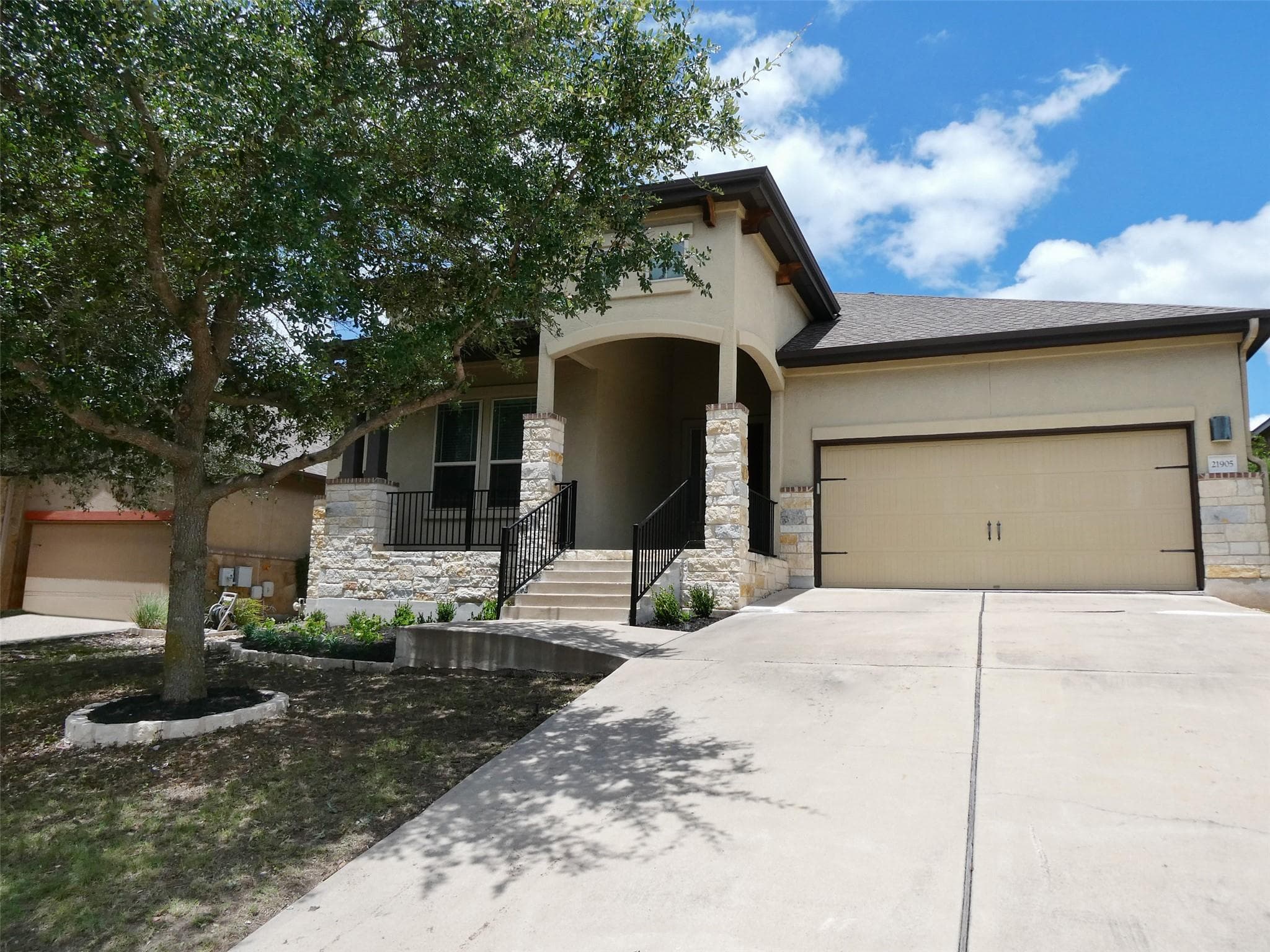 21905 ROCK WREN Rd