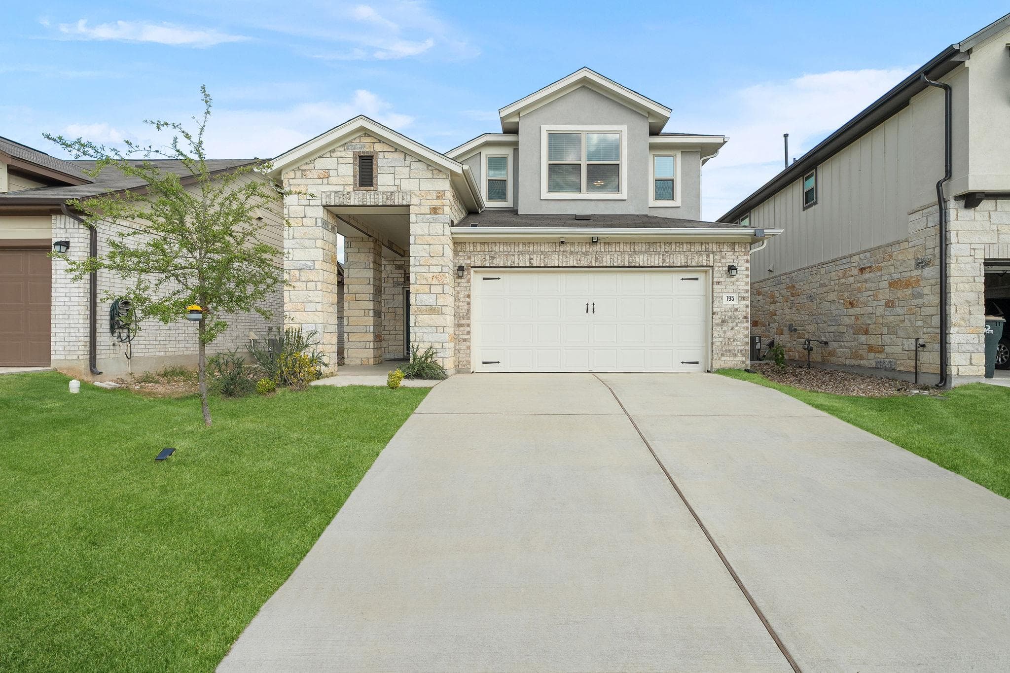 195 White Horses Dr