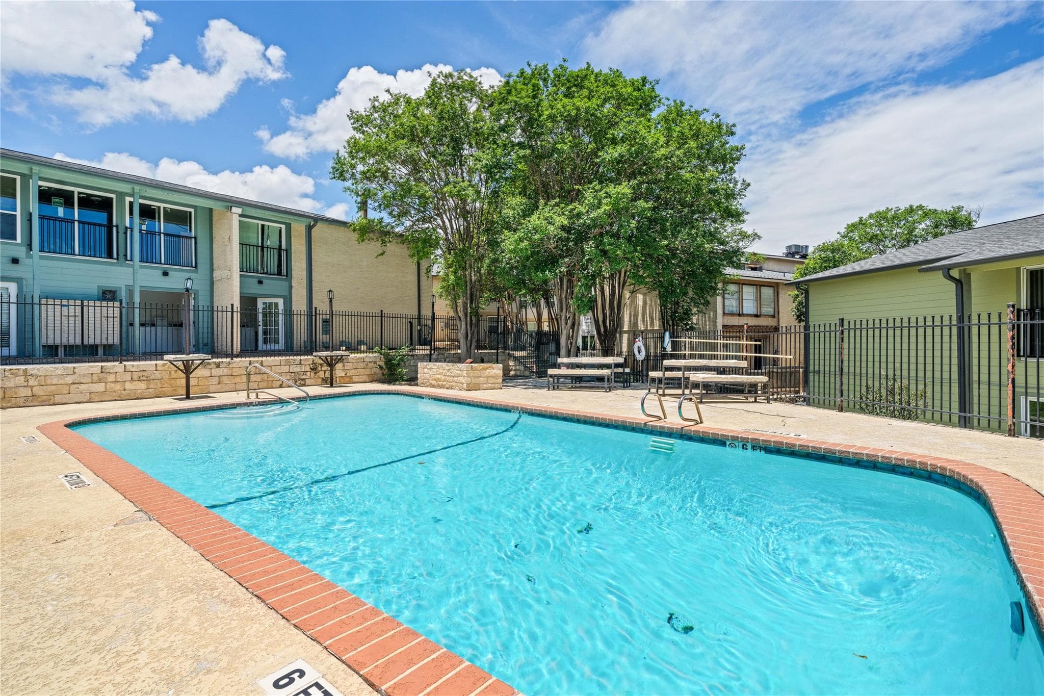2124 Burton Dr #159