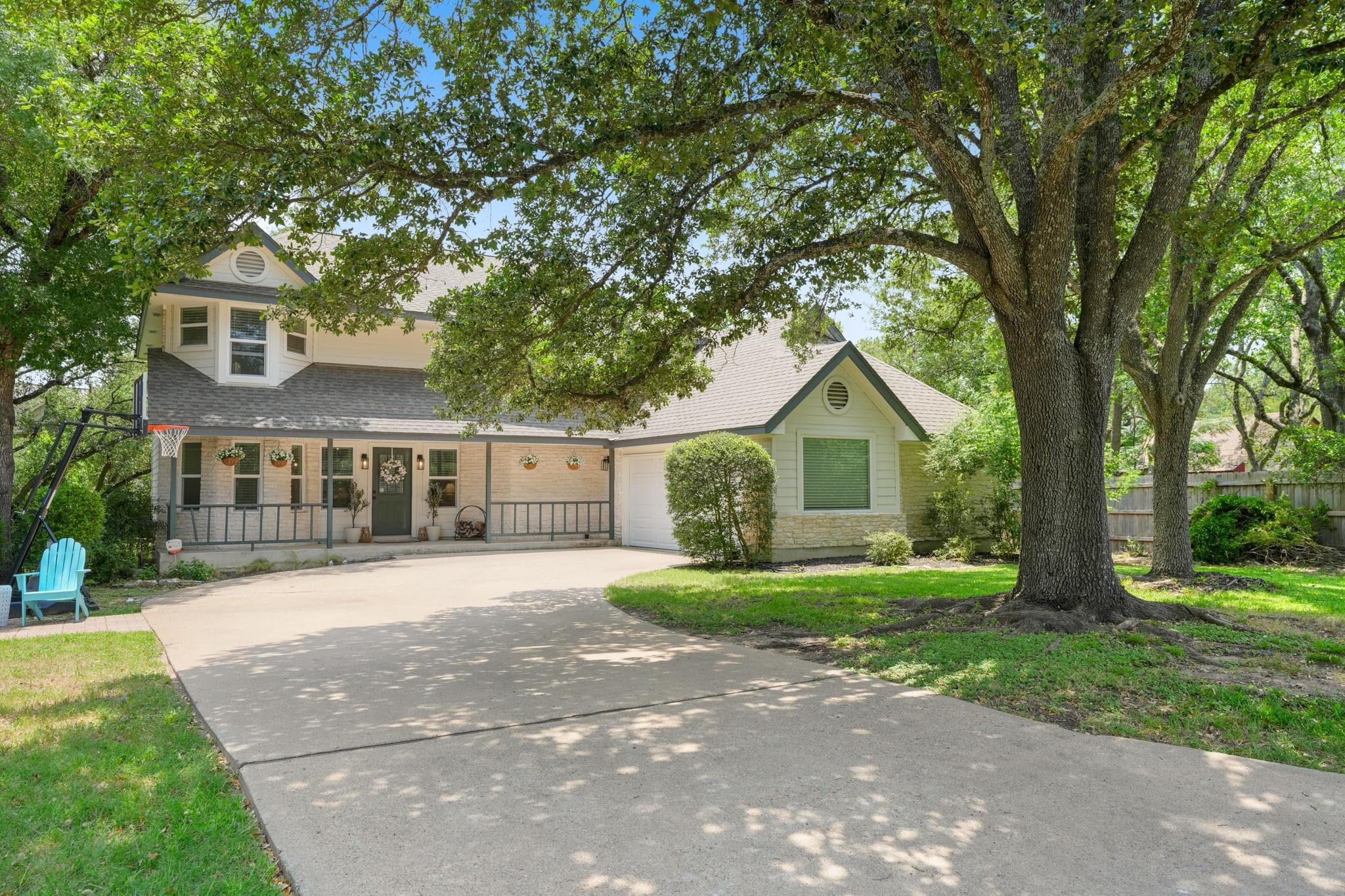 11603 Buttonwood Dr