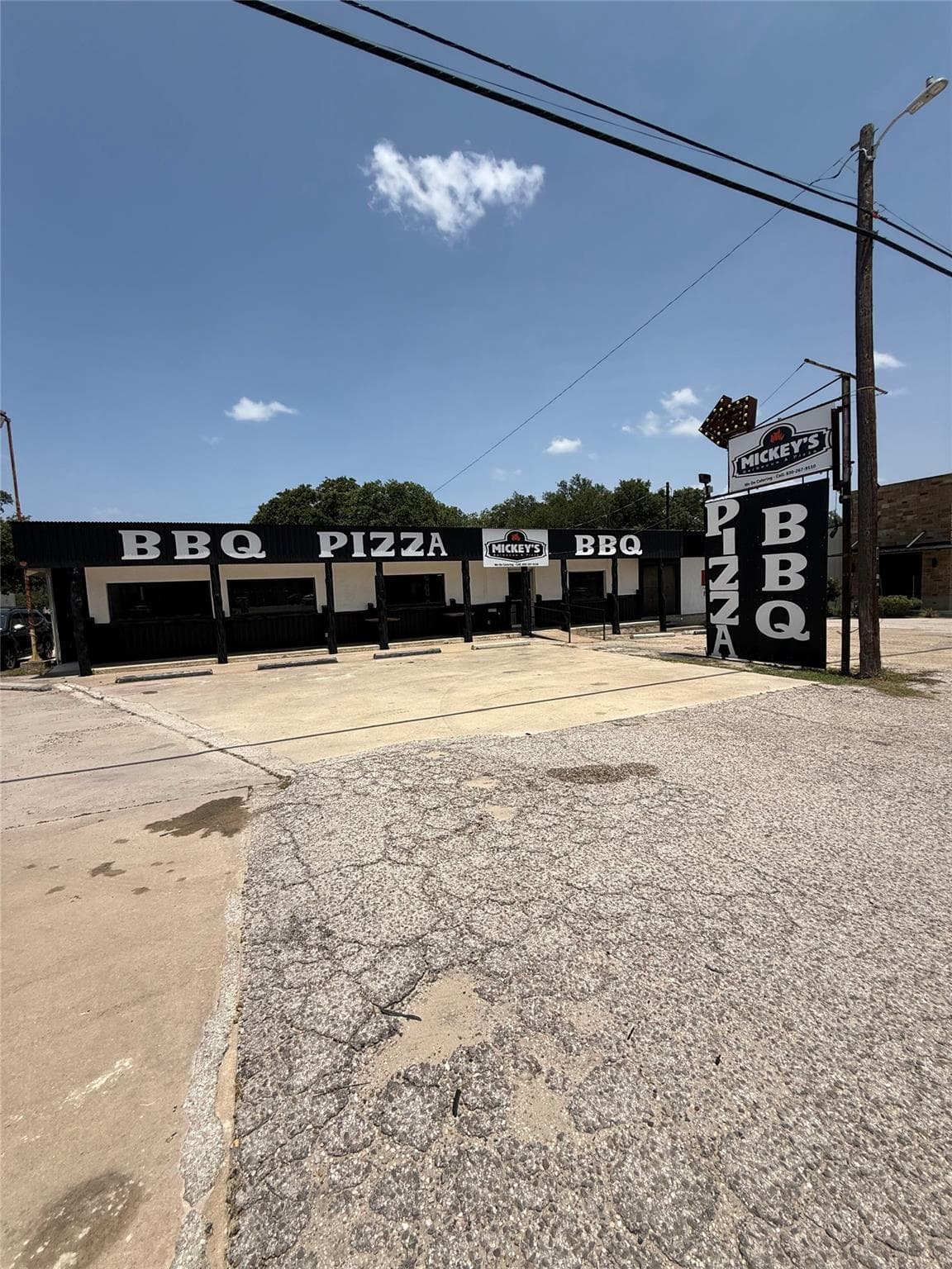 211 S US Highway 281 None