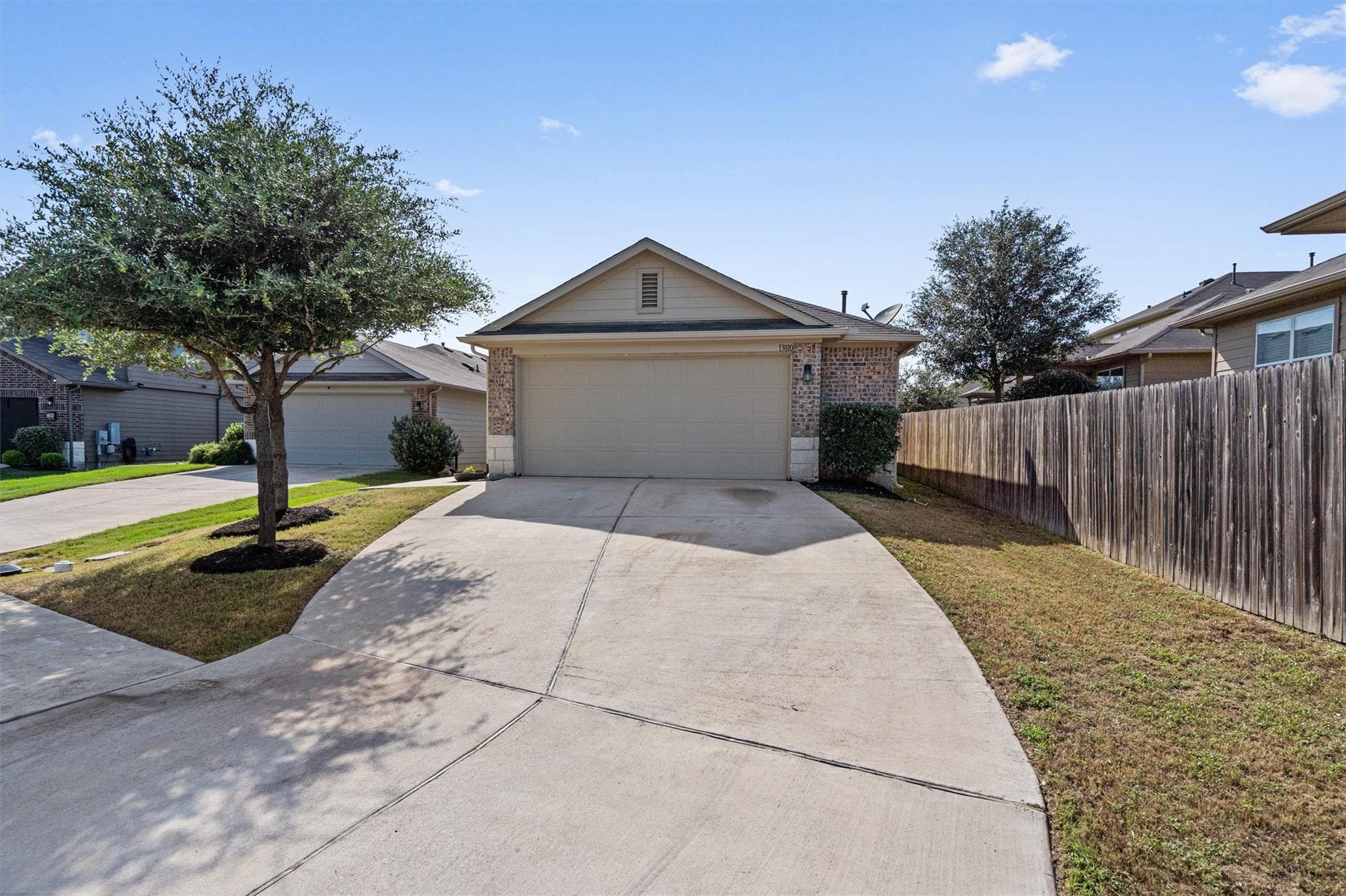 13810 Geelong Dr