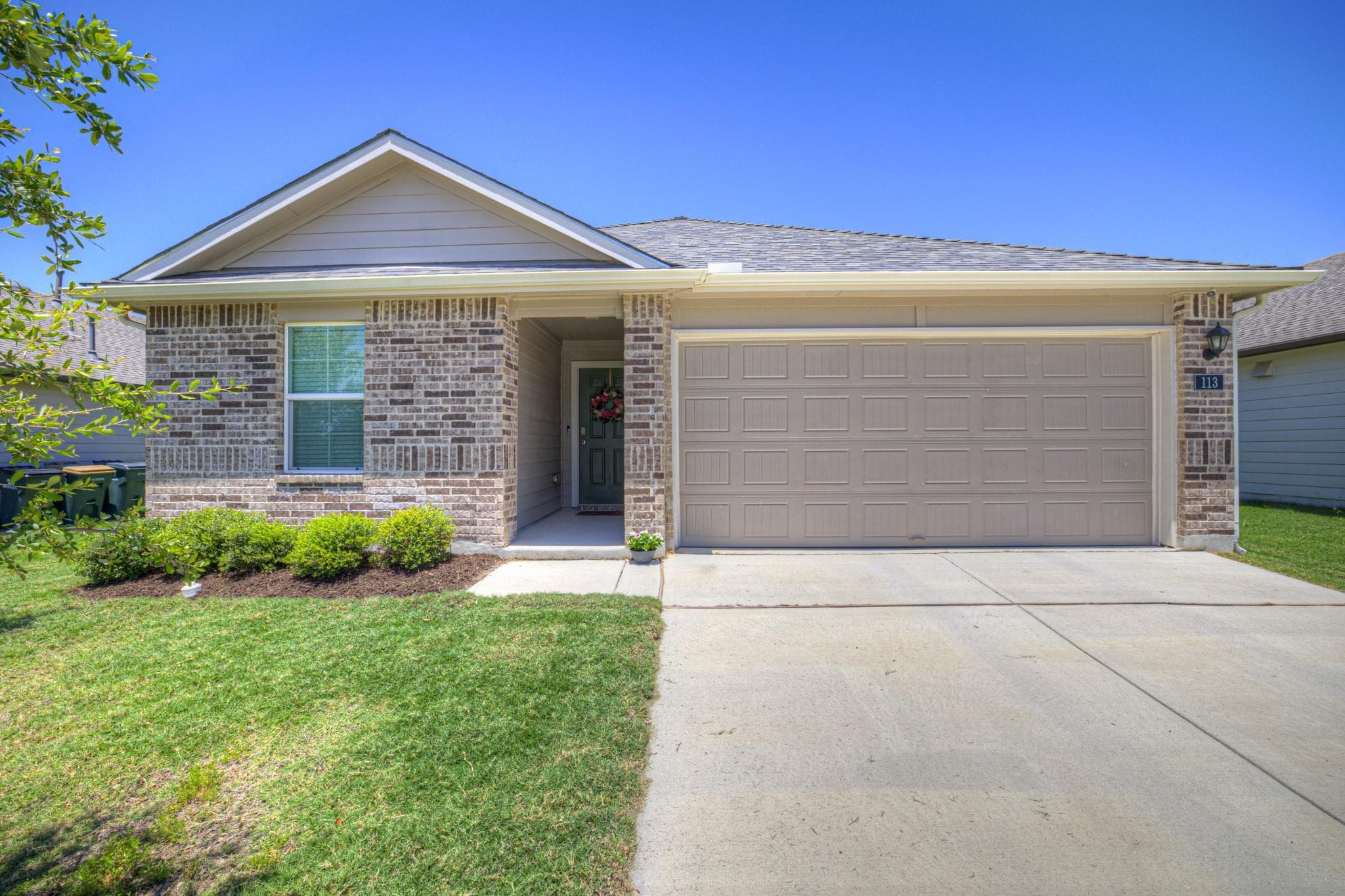 113 Moonrise Dr