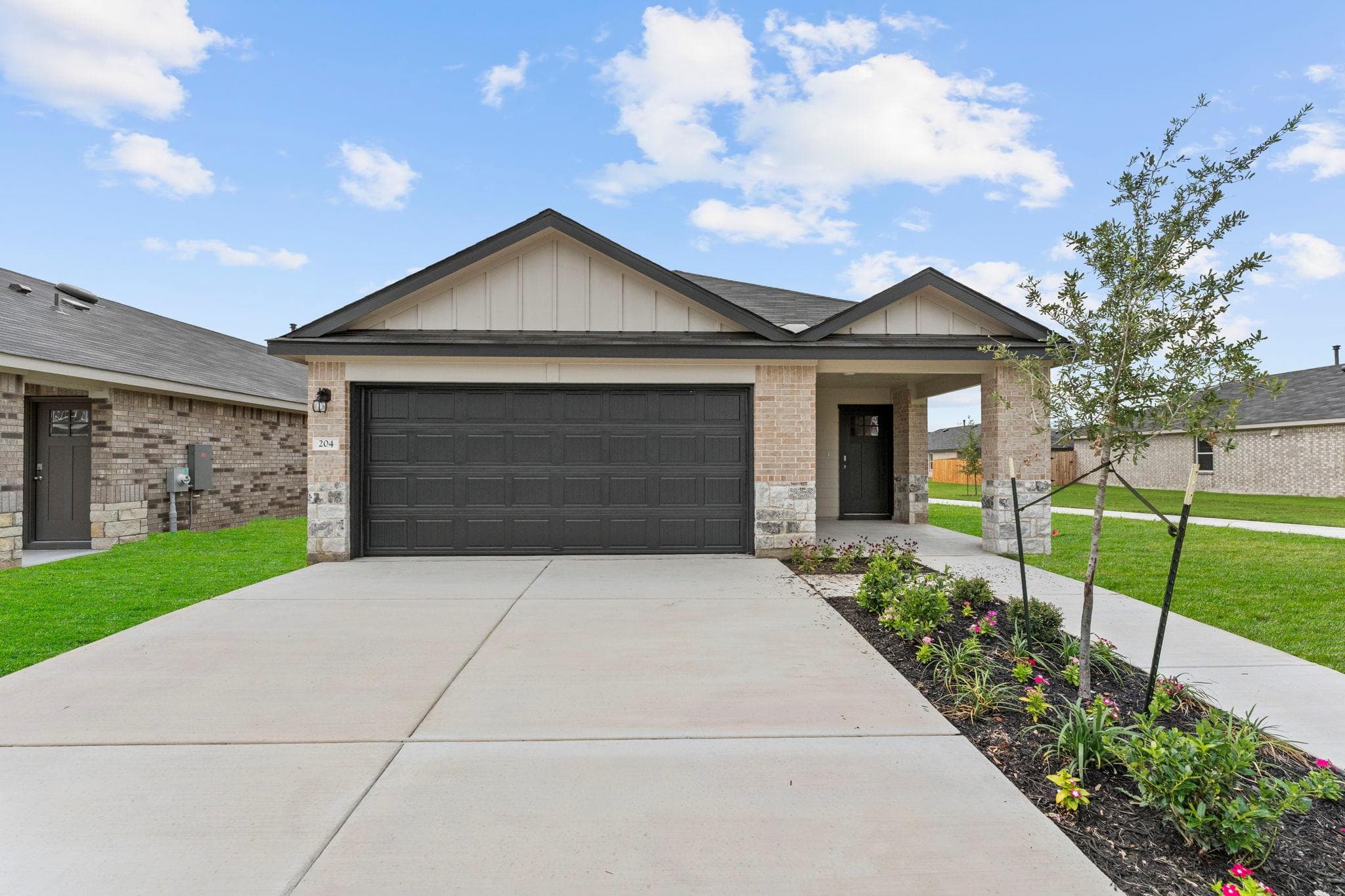 204 RAYMONDVILLE Path