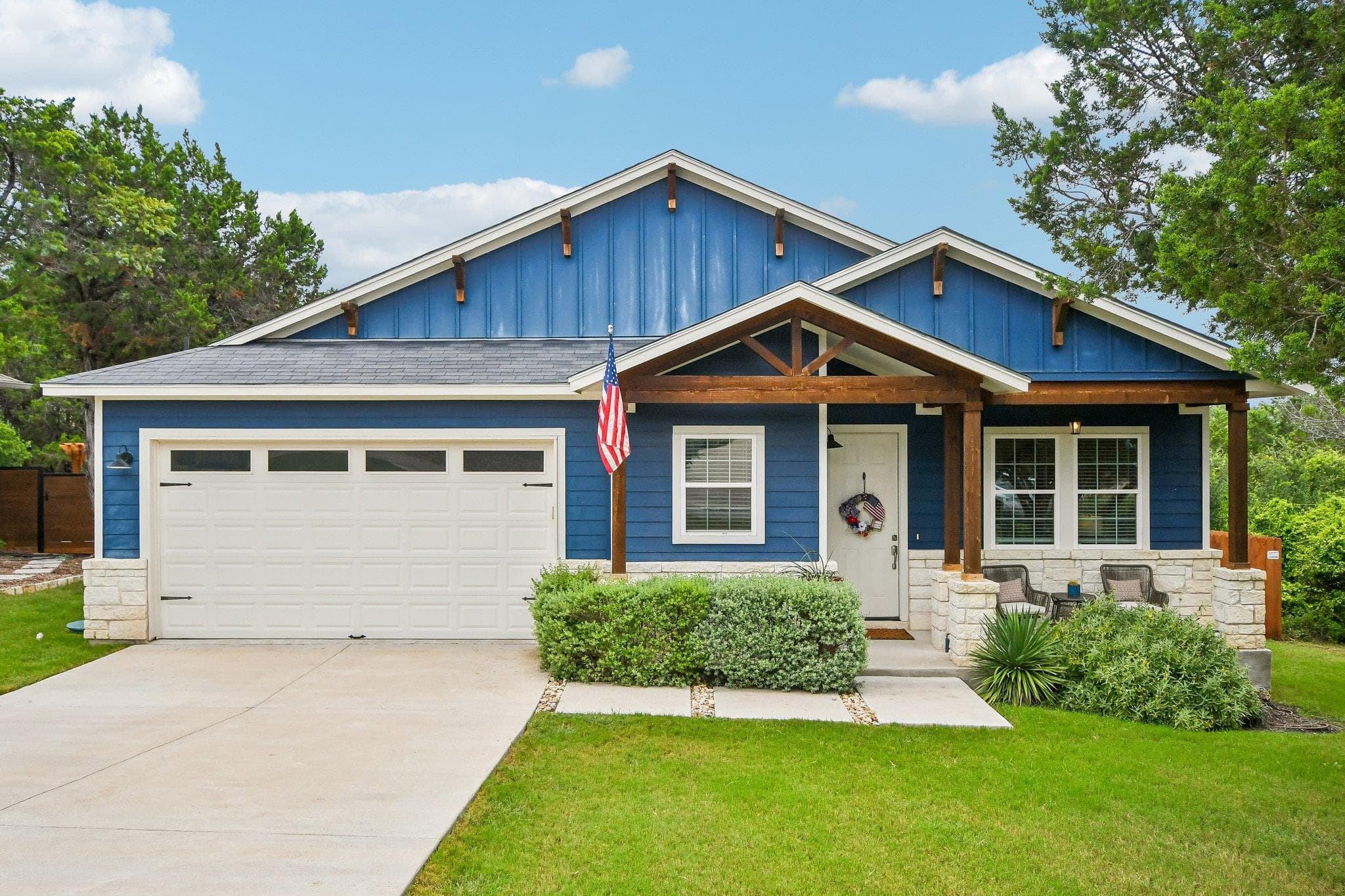 2909 Davis Cv