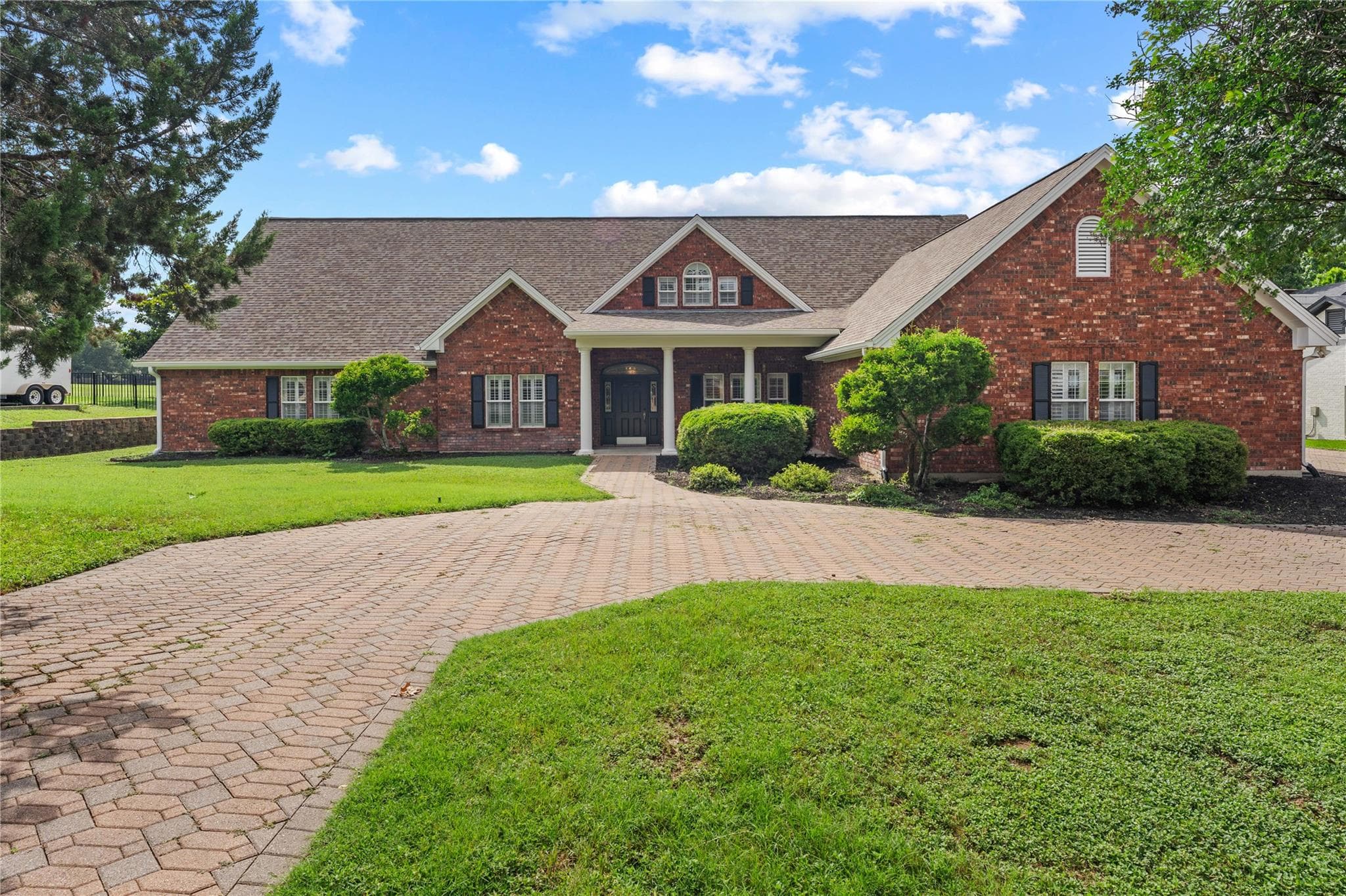 3421 Chisholm Trl