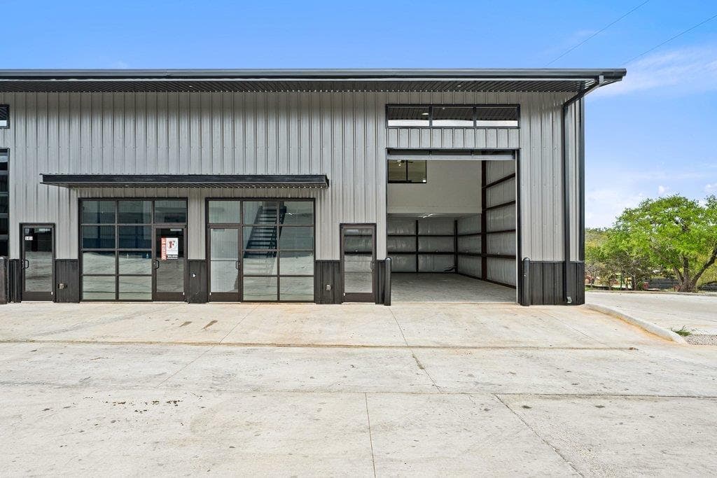 451 Farrell Rd #100B