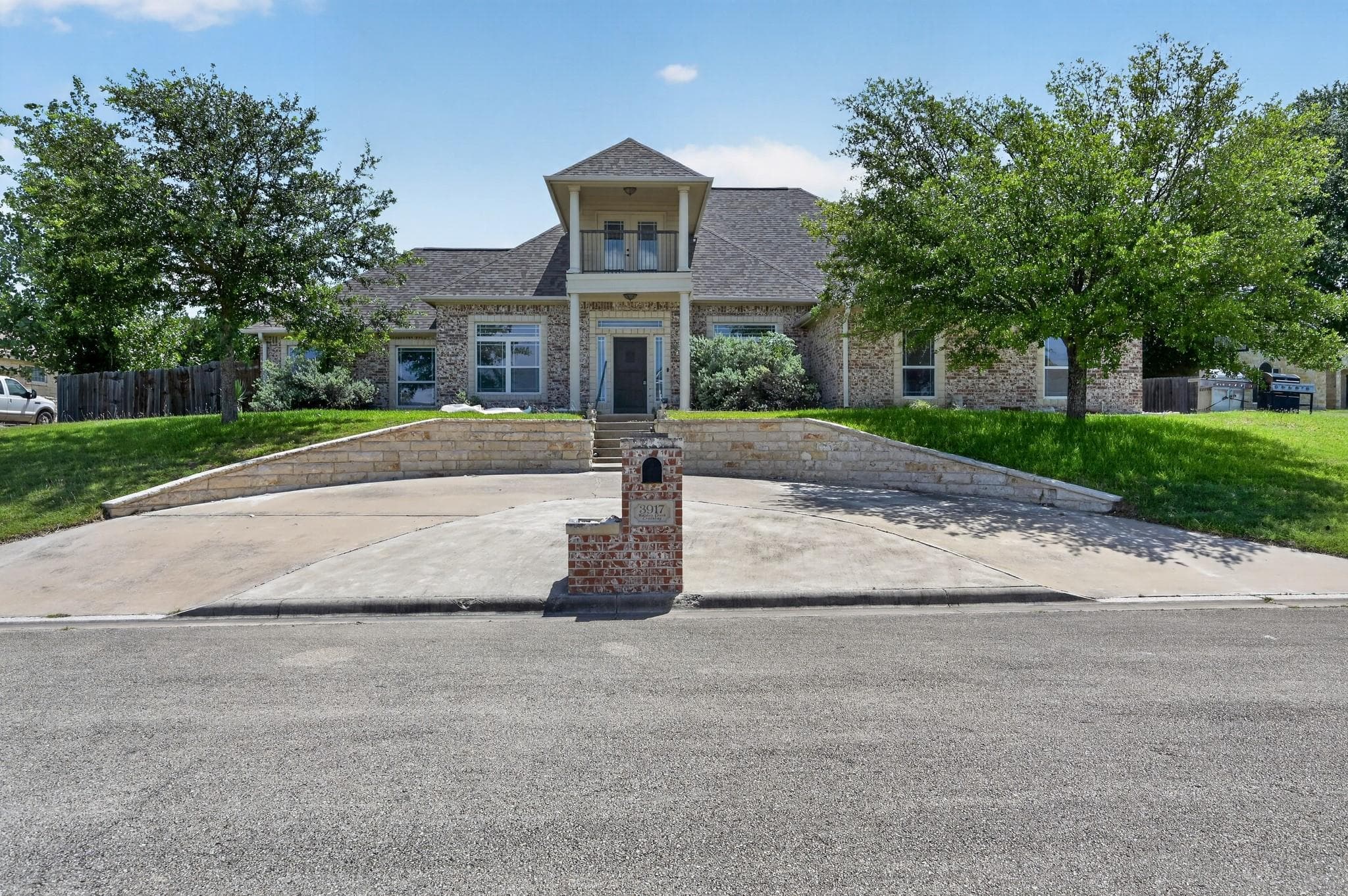 3917 Walden Creek Xing