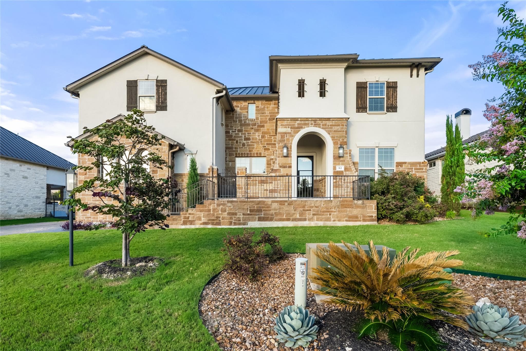 312 Bisset Ct