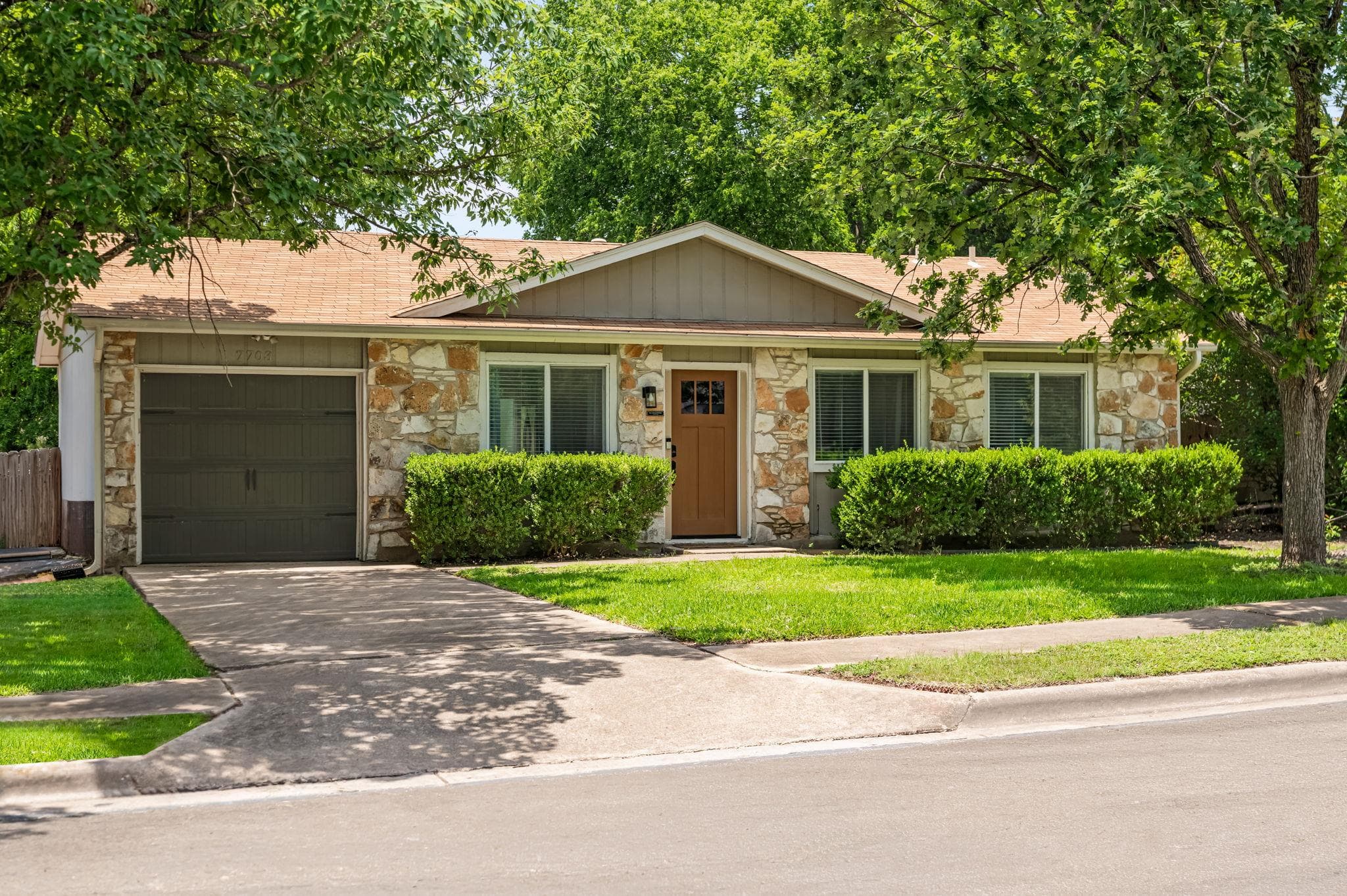 7703 Cloudberry Cir