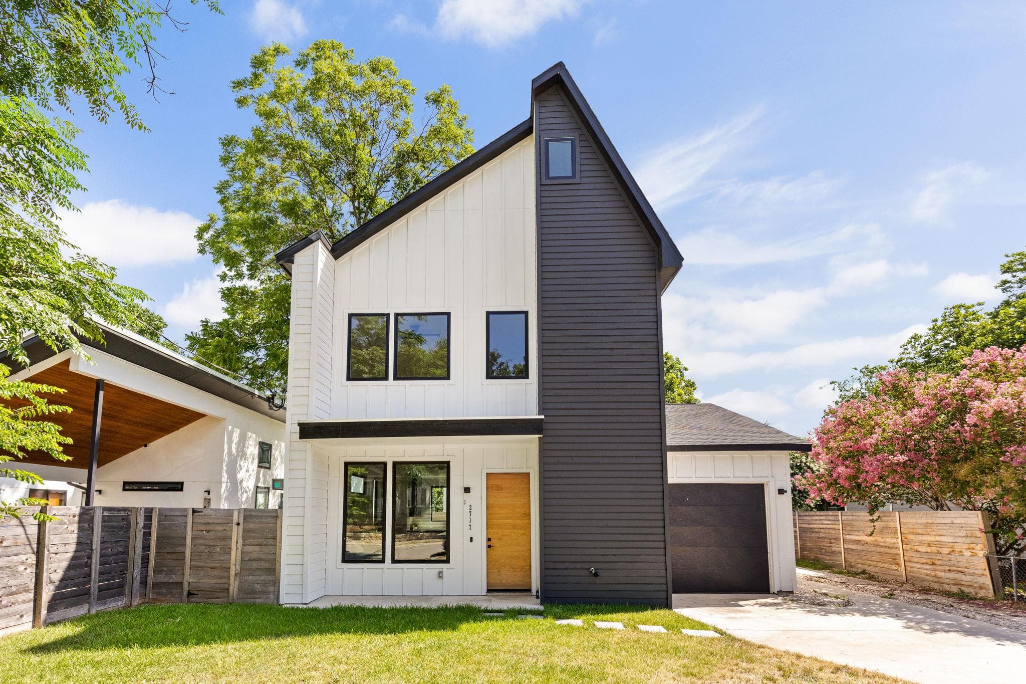 2717 Lyons Rd #1