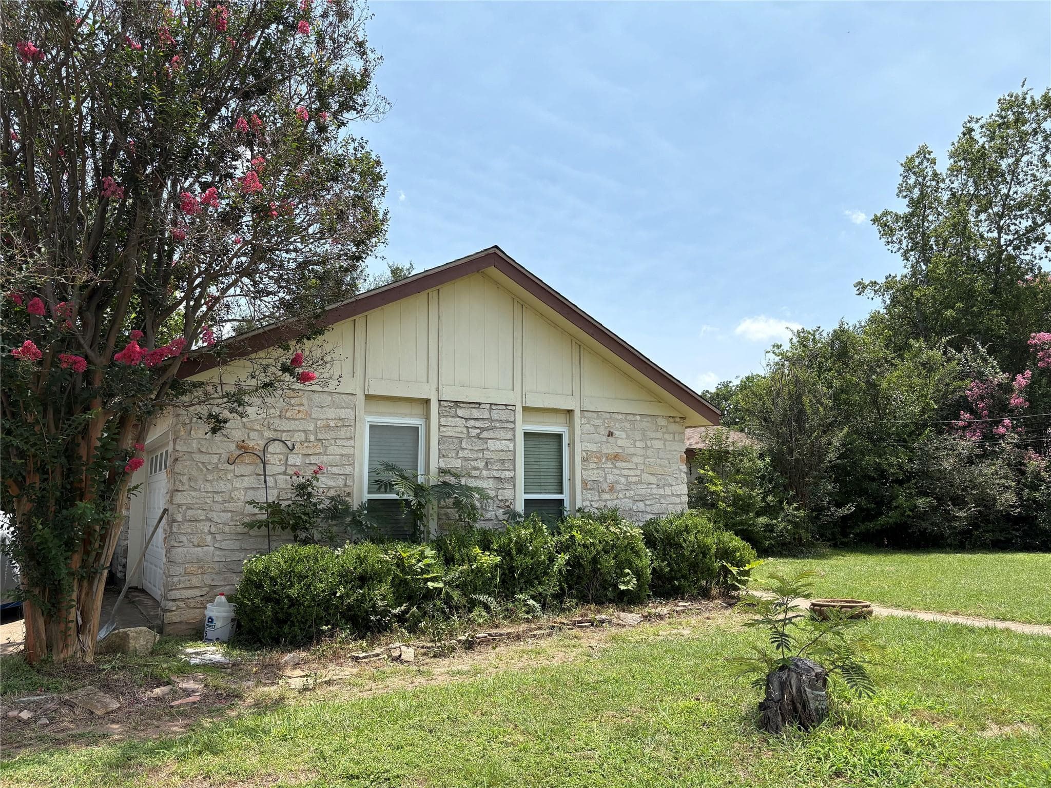 1404 Cedar Park Dr