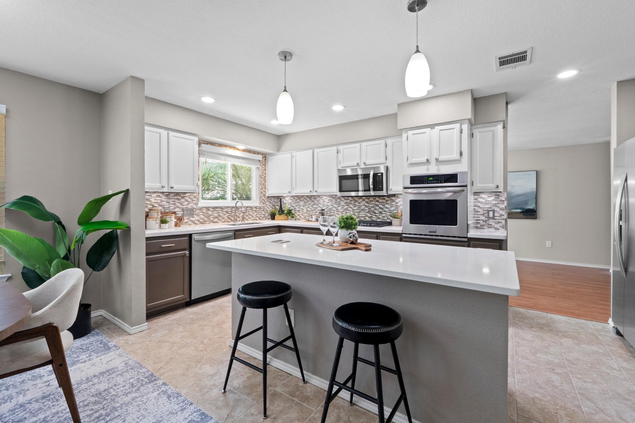 1401 Deer Ledge Trl
