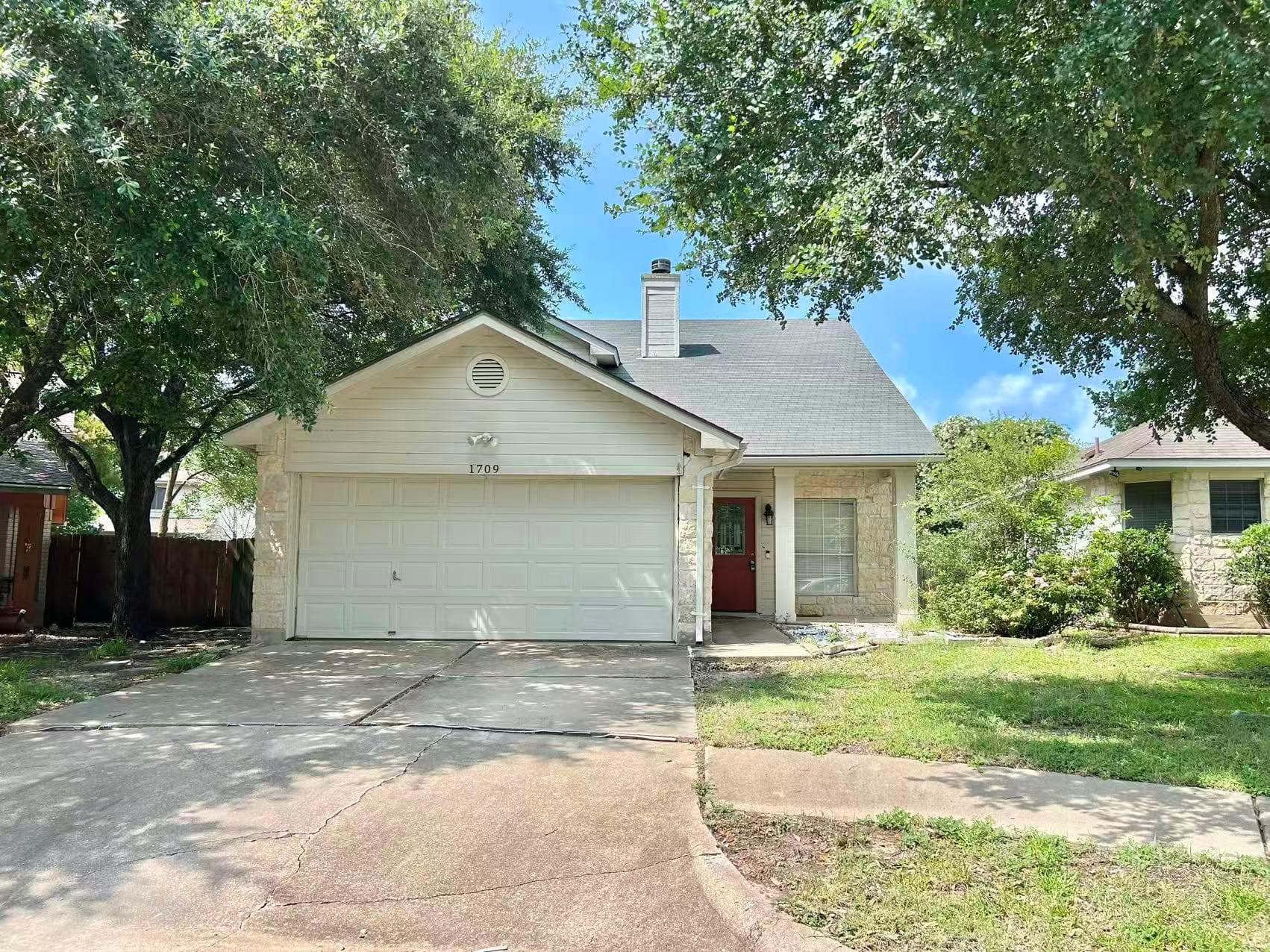 1709 Royal Ascot Dr