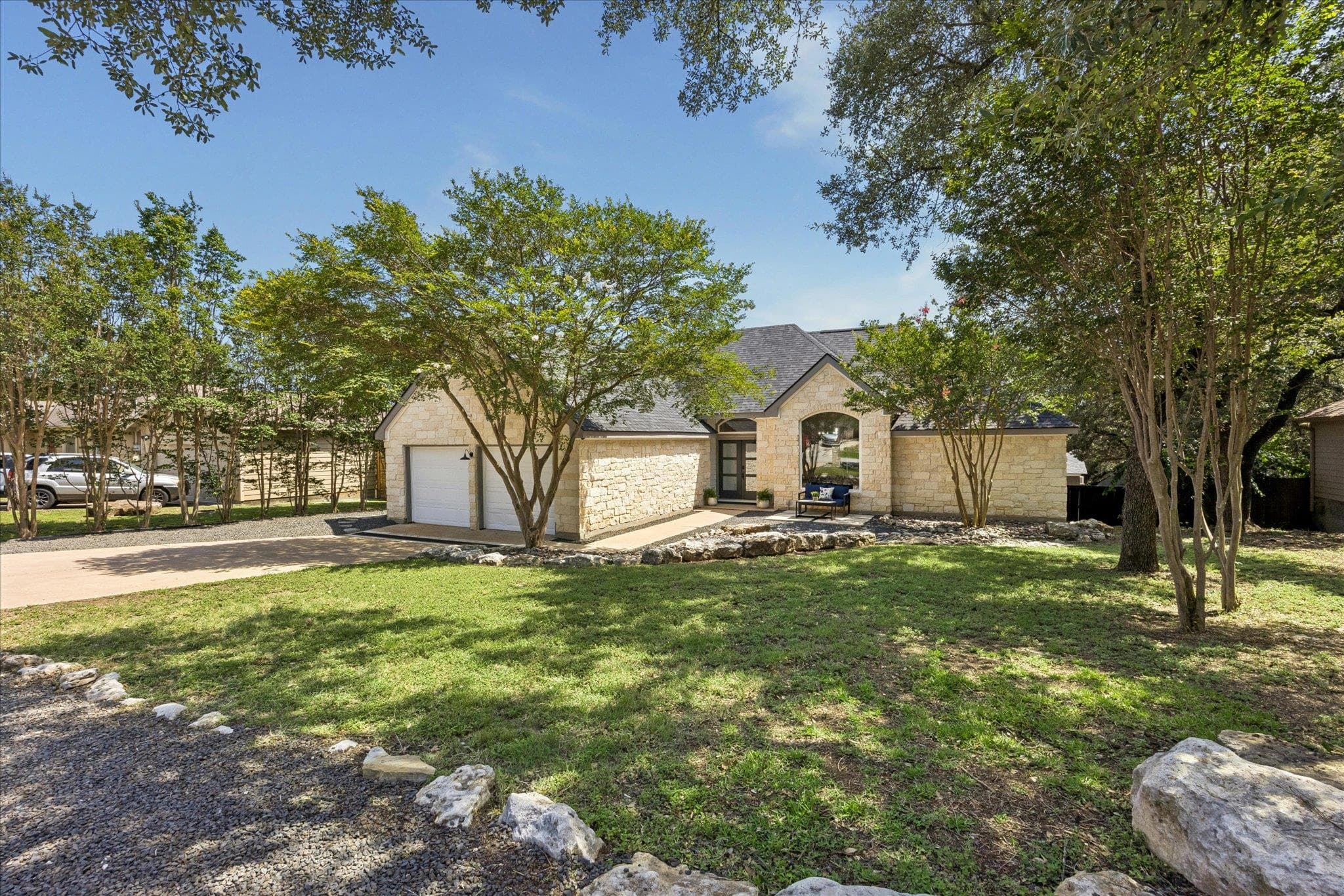 15103 Sunbird Ln