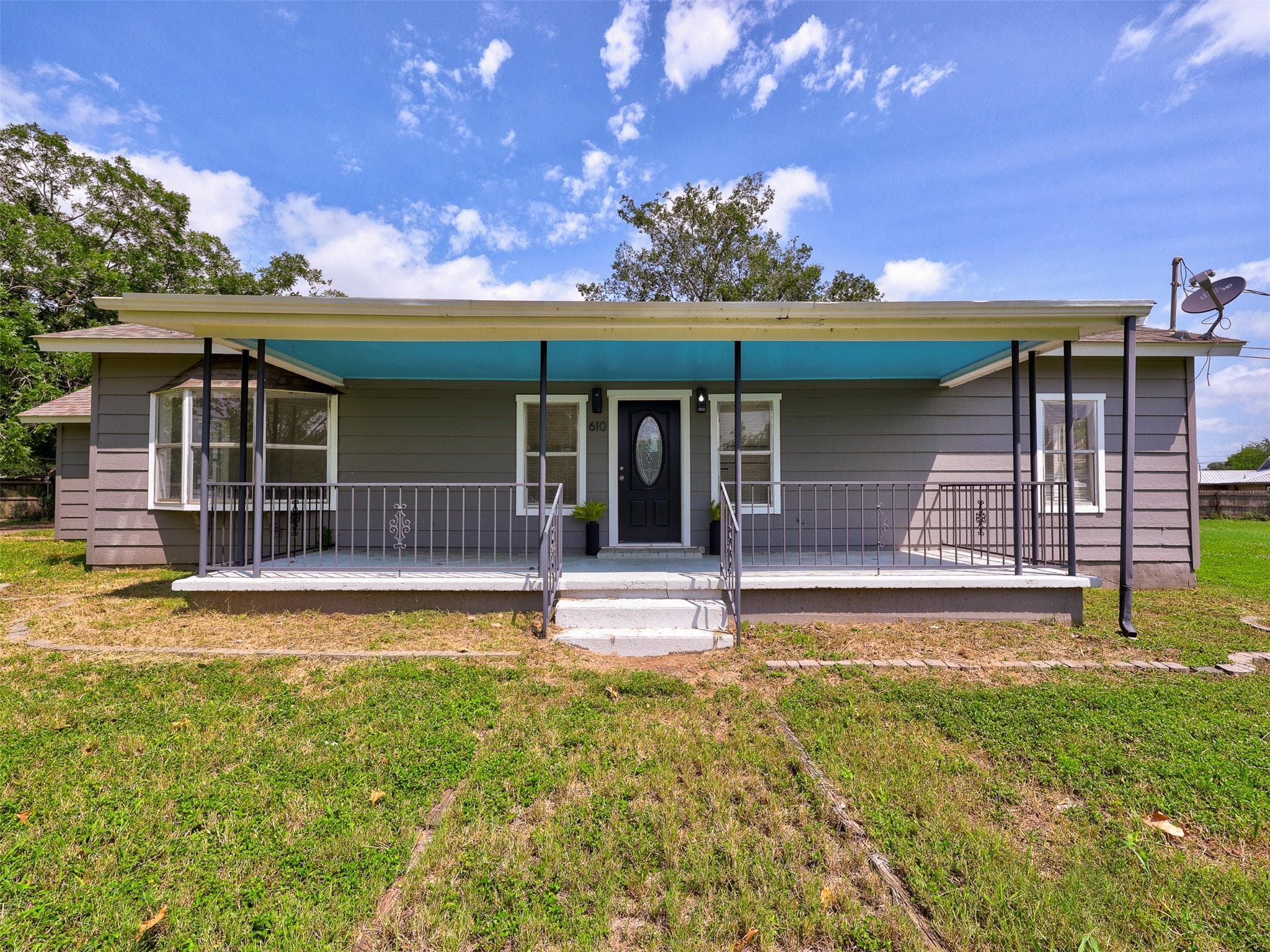 610 Linden St