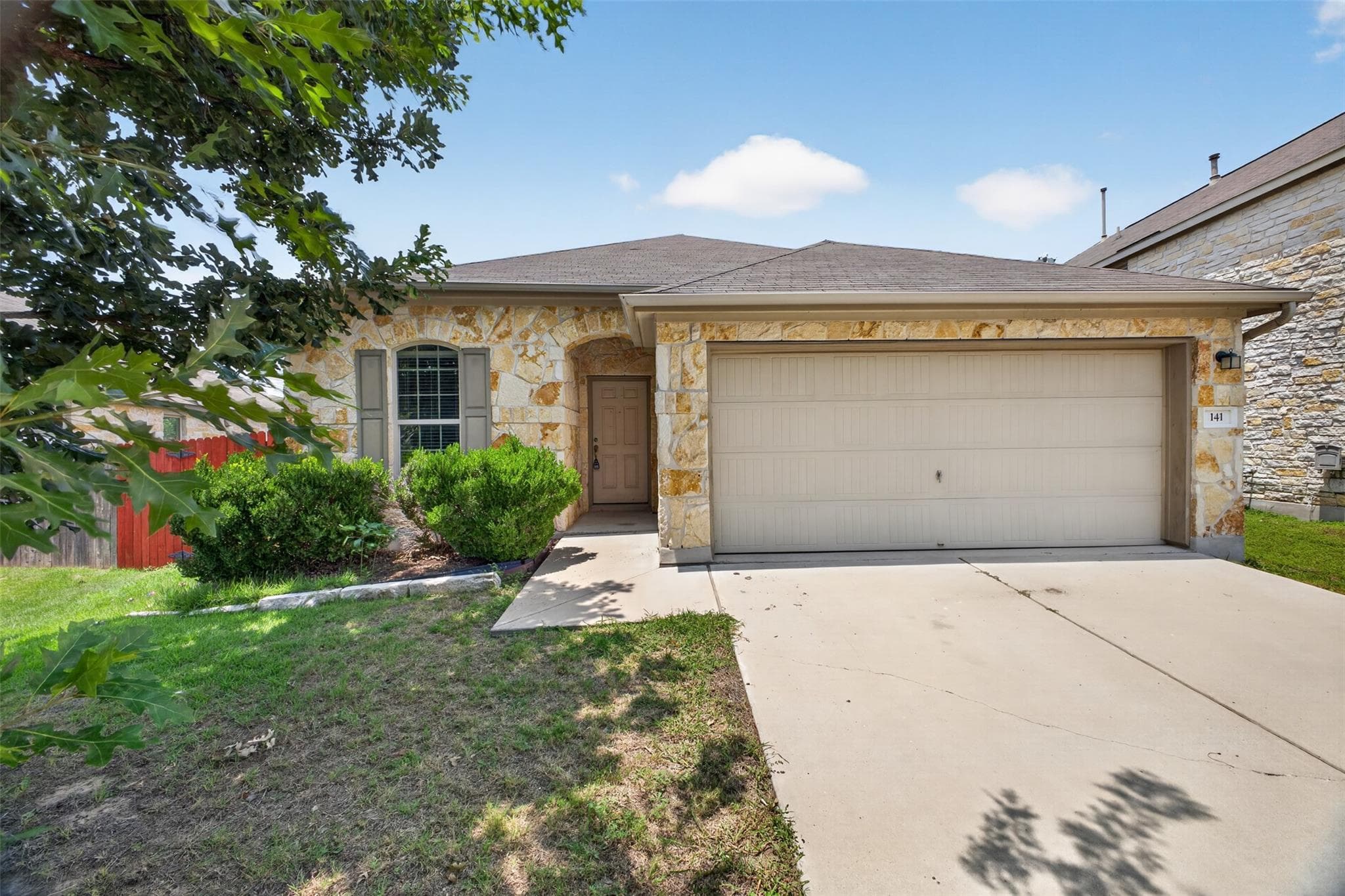 141 Vermilion Marble Trl