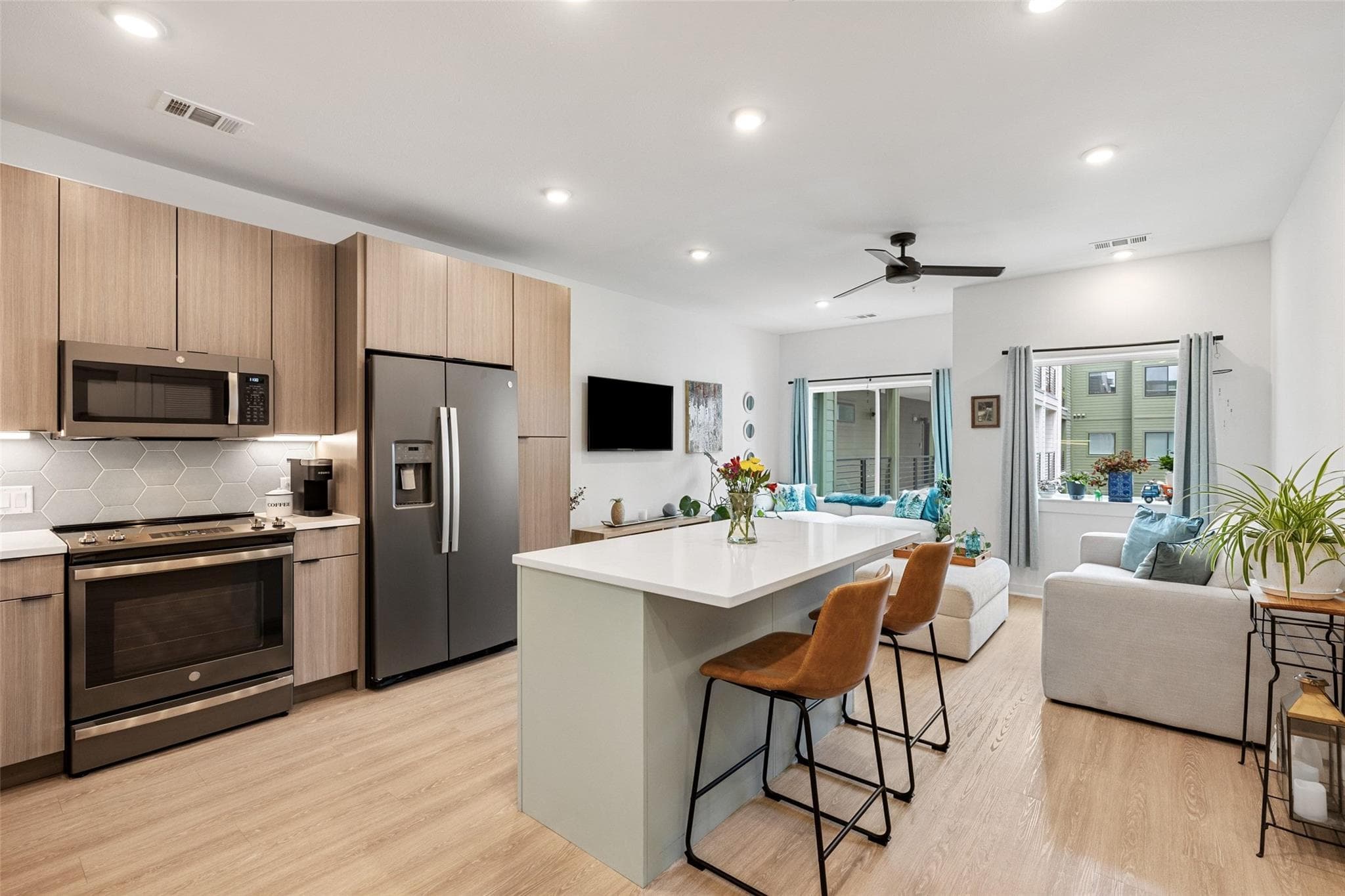4802 S Congress Ave #411