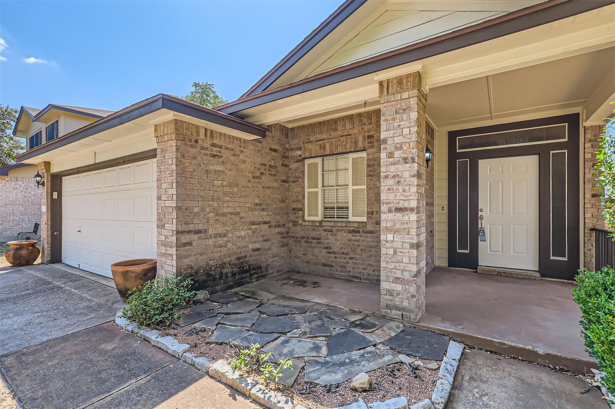 3001 Rainy River Dr