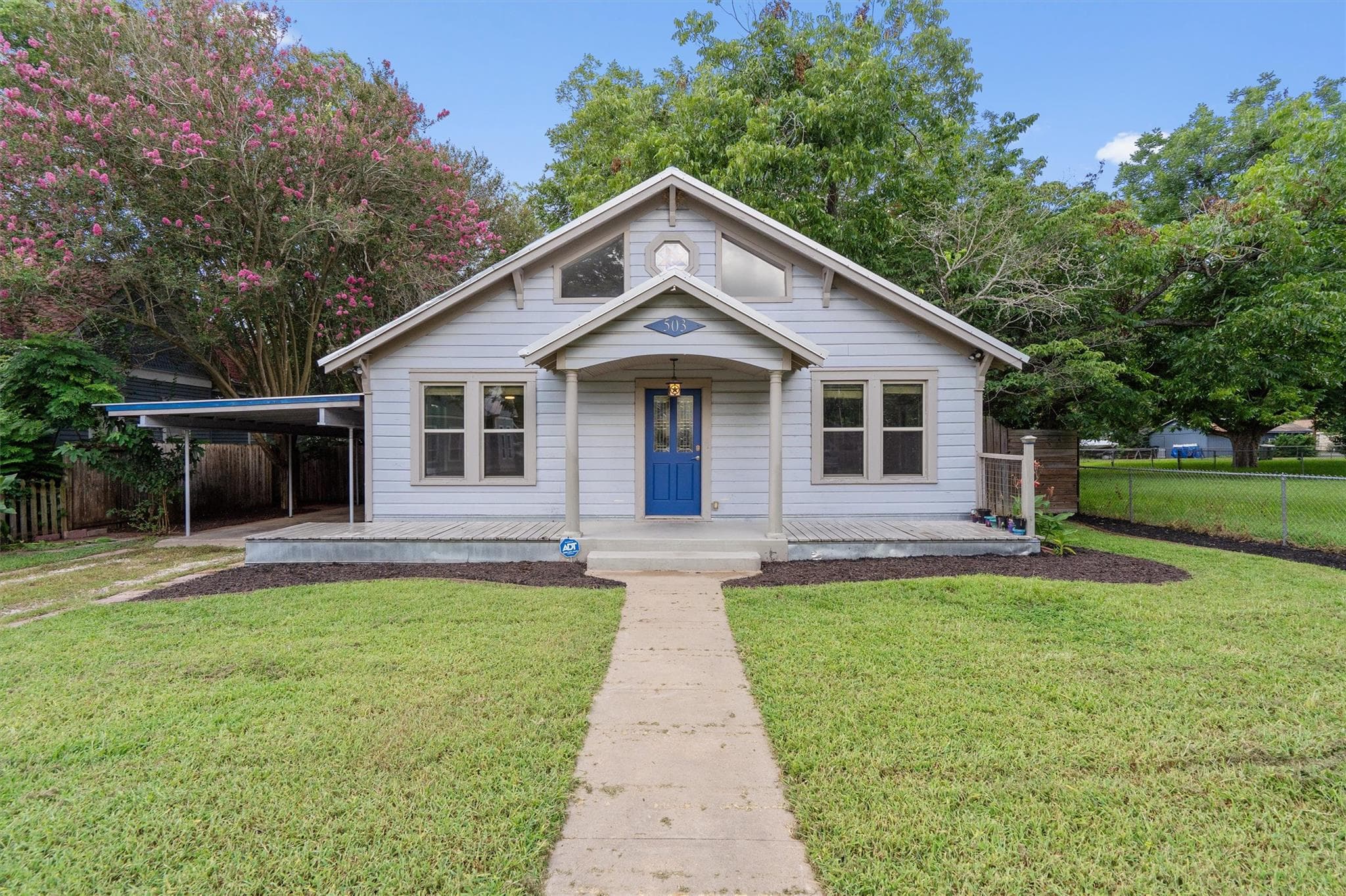 503 Short St