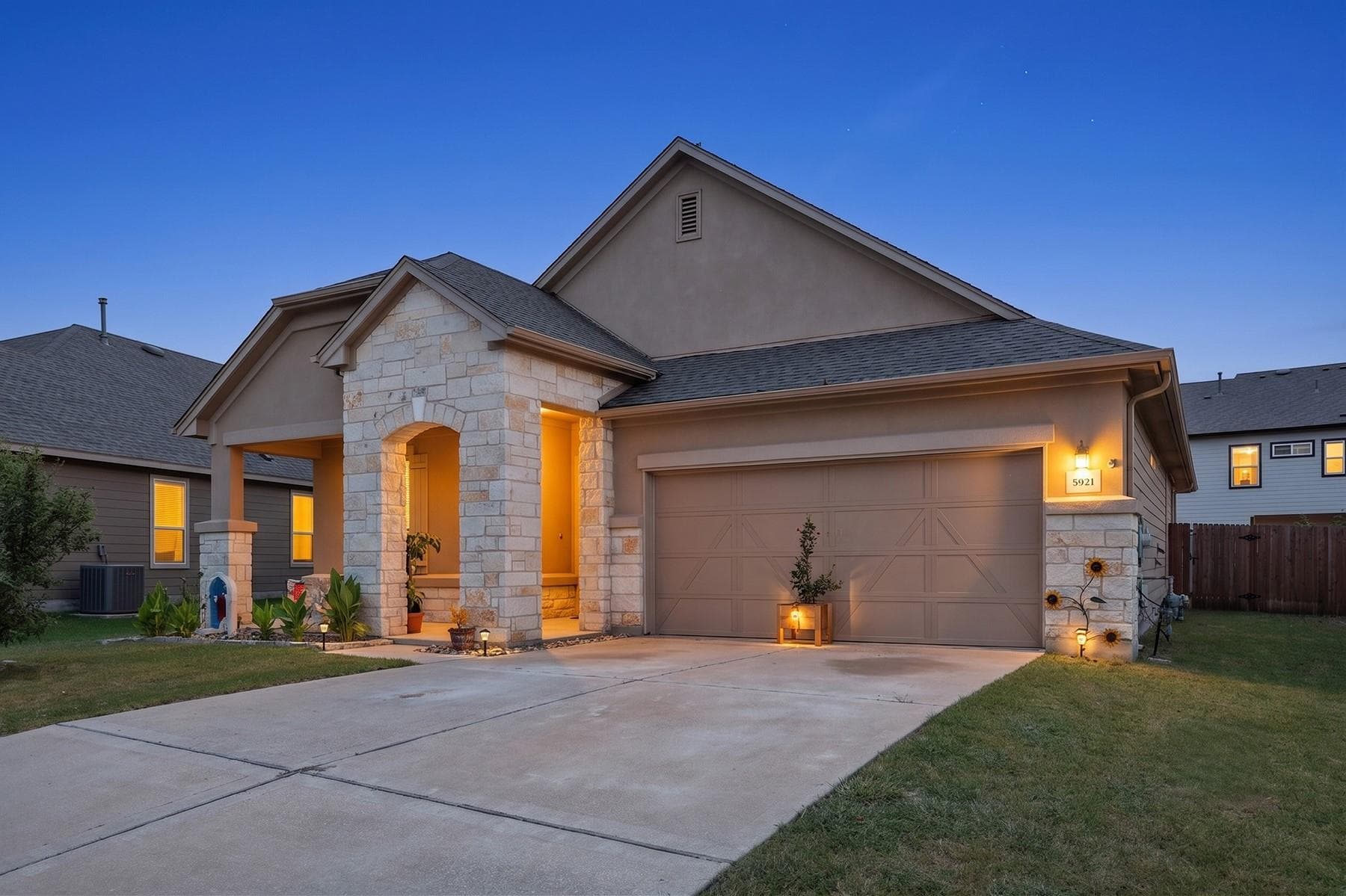 5921 Sardinia Dr