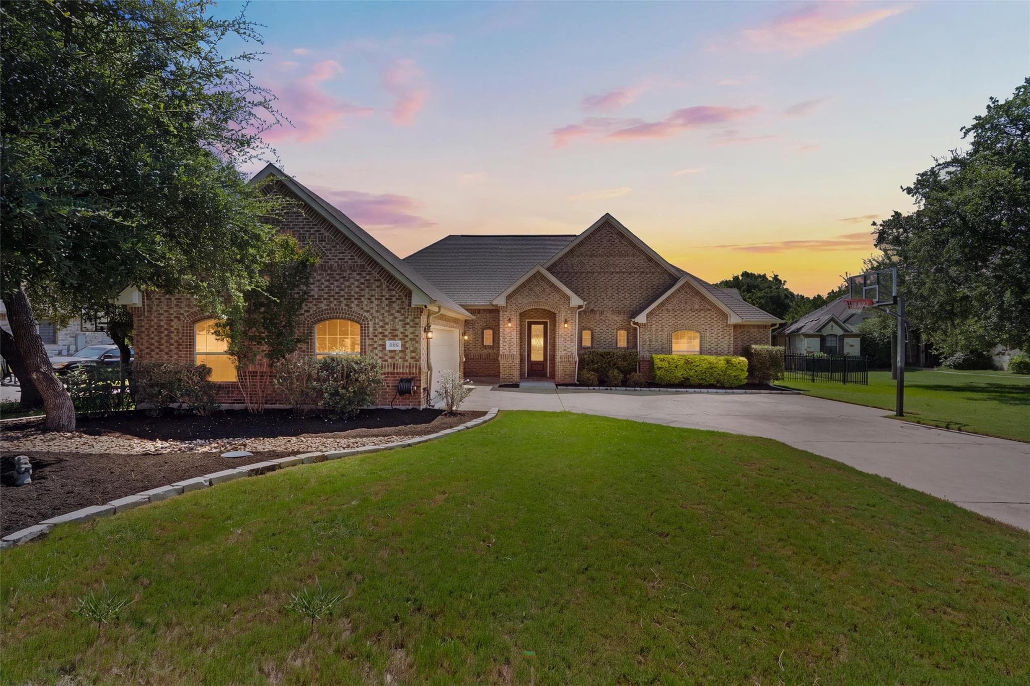 205 Quarry Lake Est
