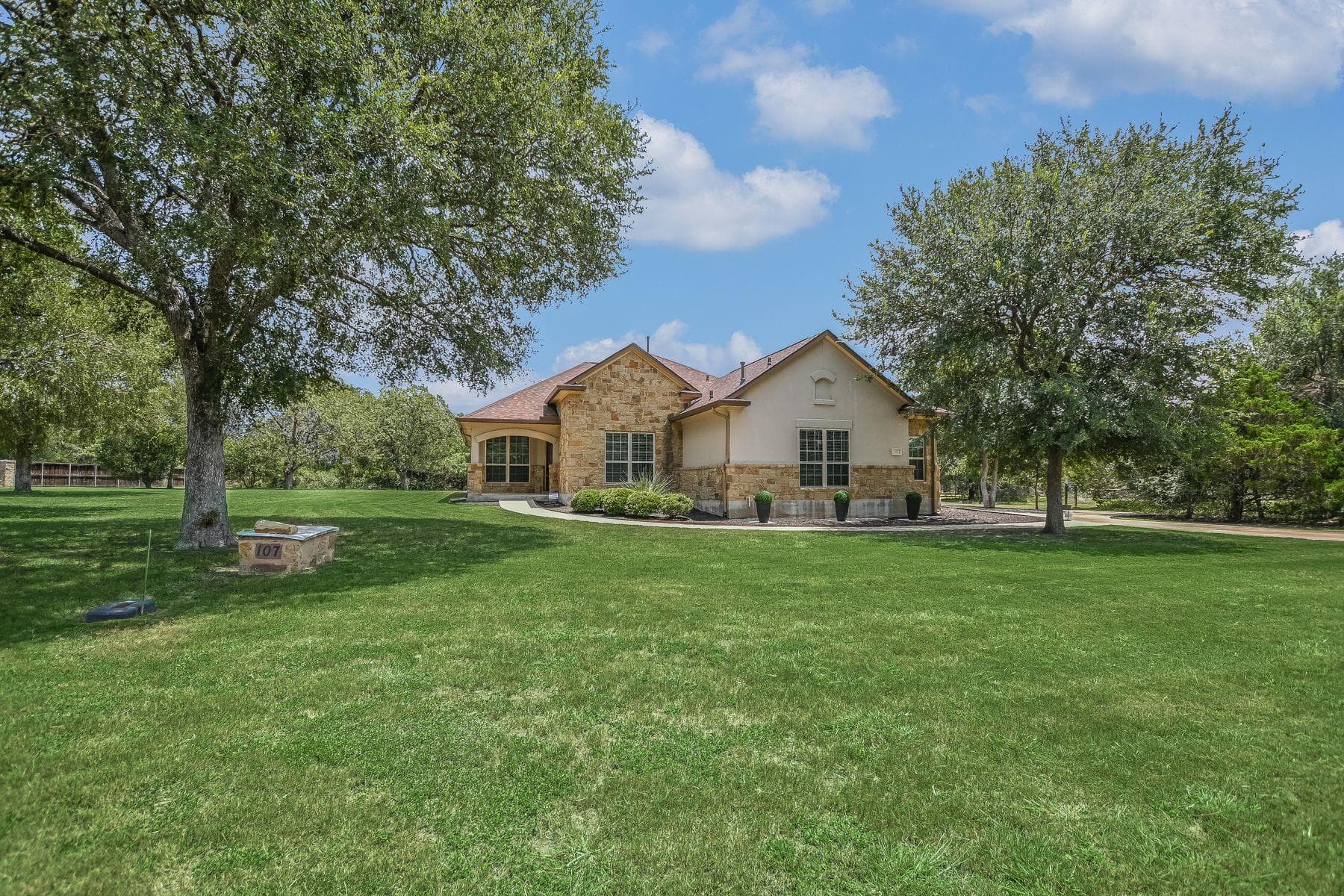 107 Valley View Dr