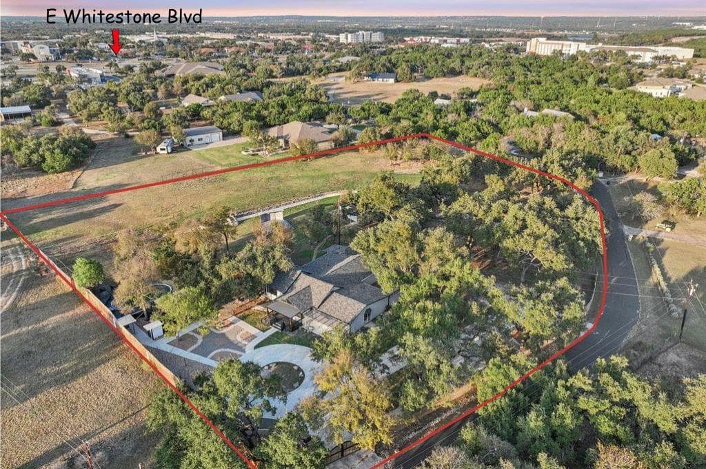 1739 Starwood Dr