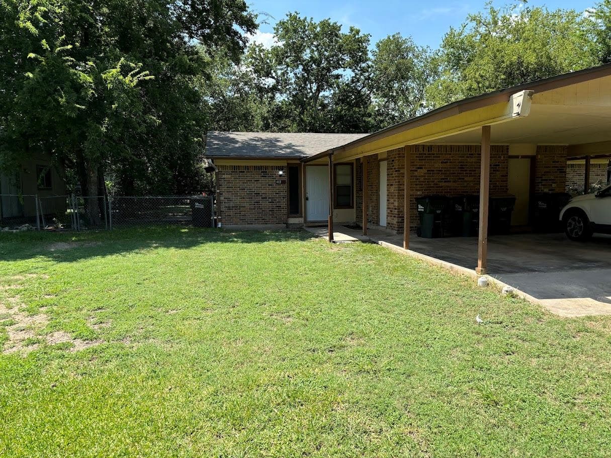 417 Live Oak St