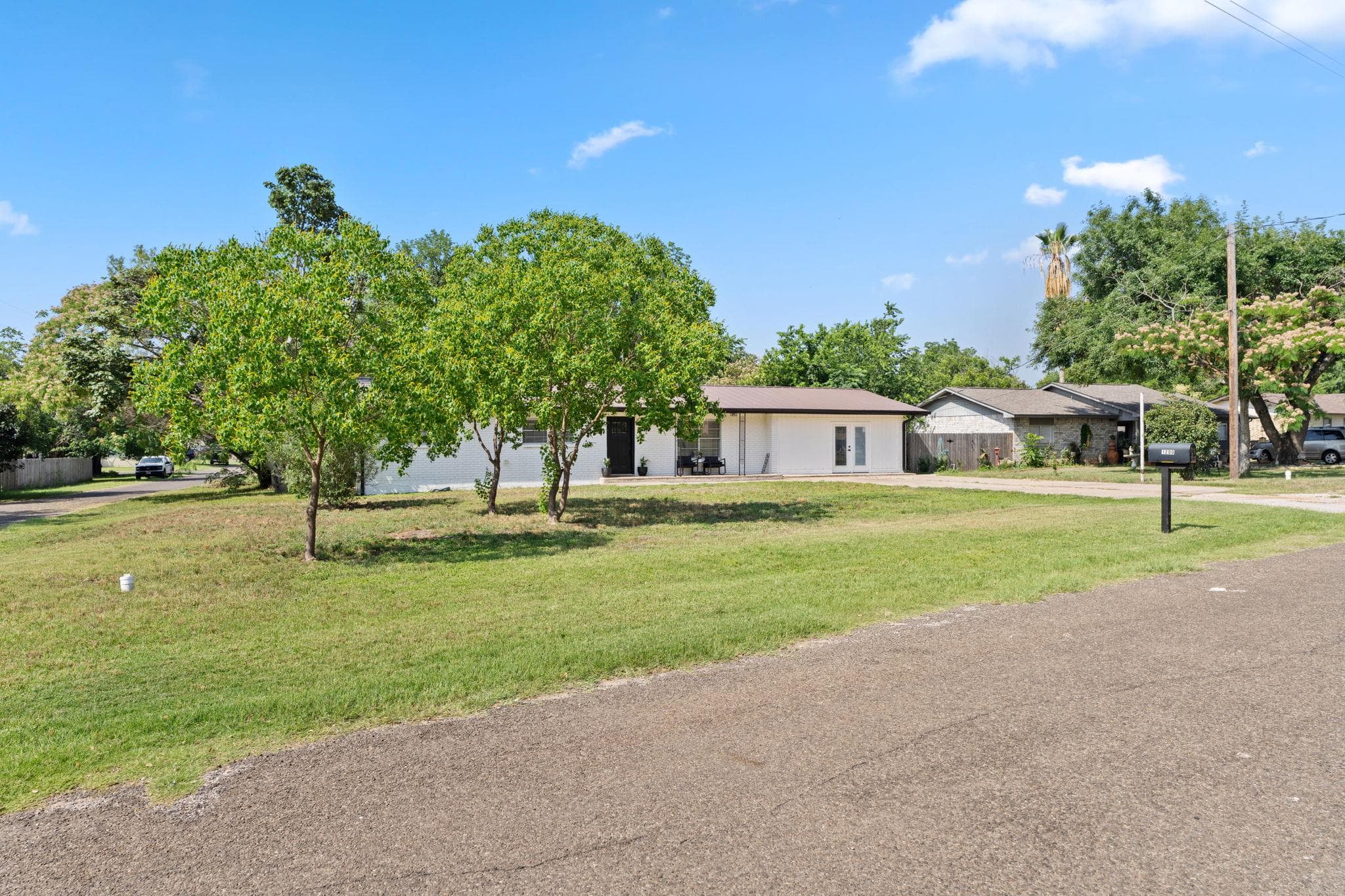 1200 Ash Dr