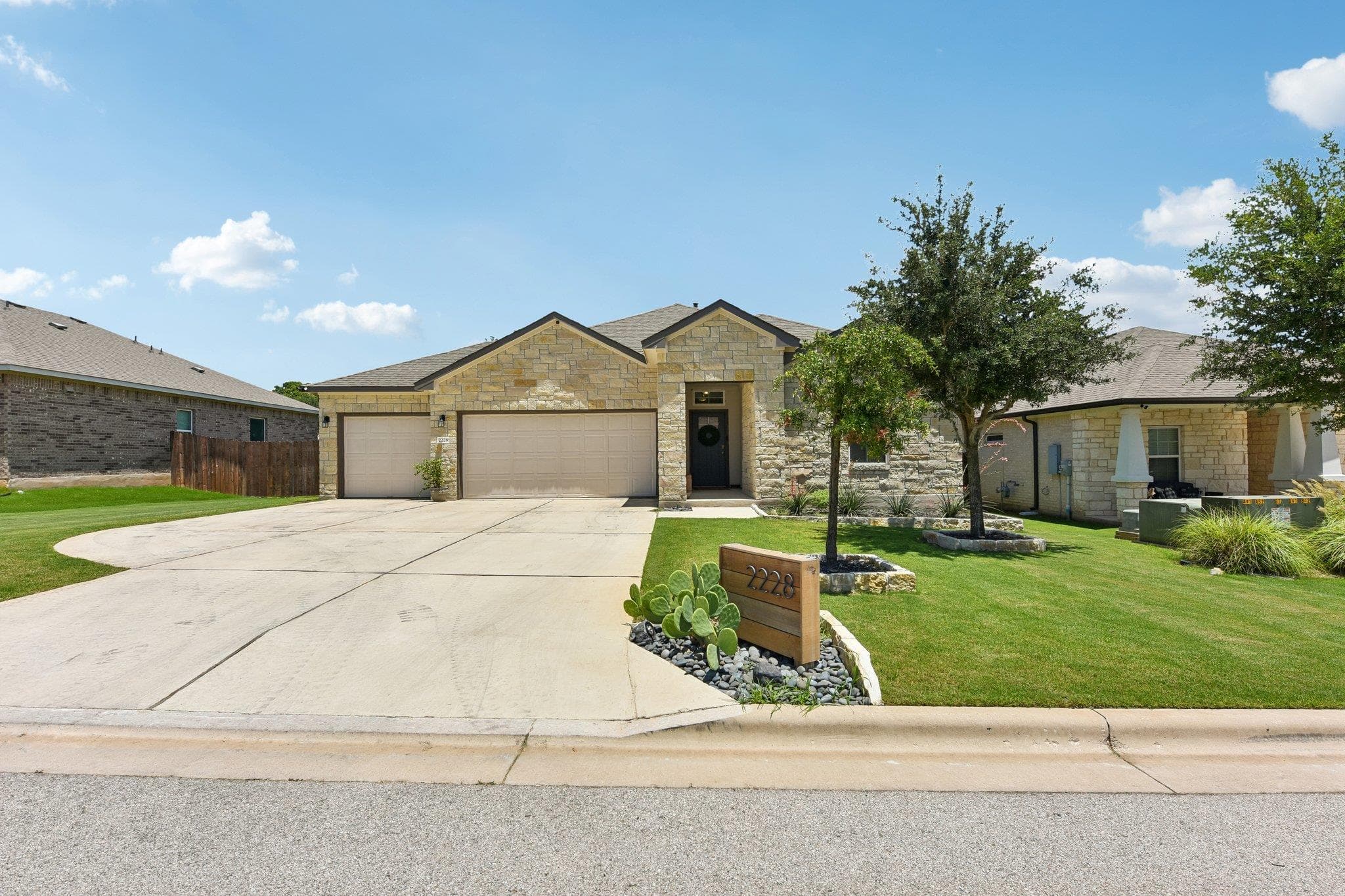 2228 River Place Ln