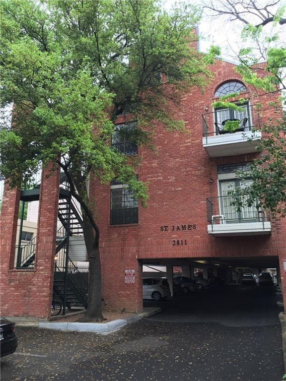 2811 Rio Grande St #301