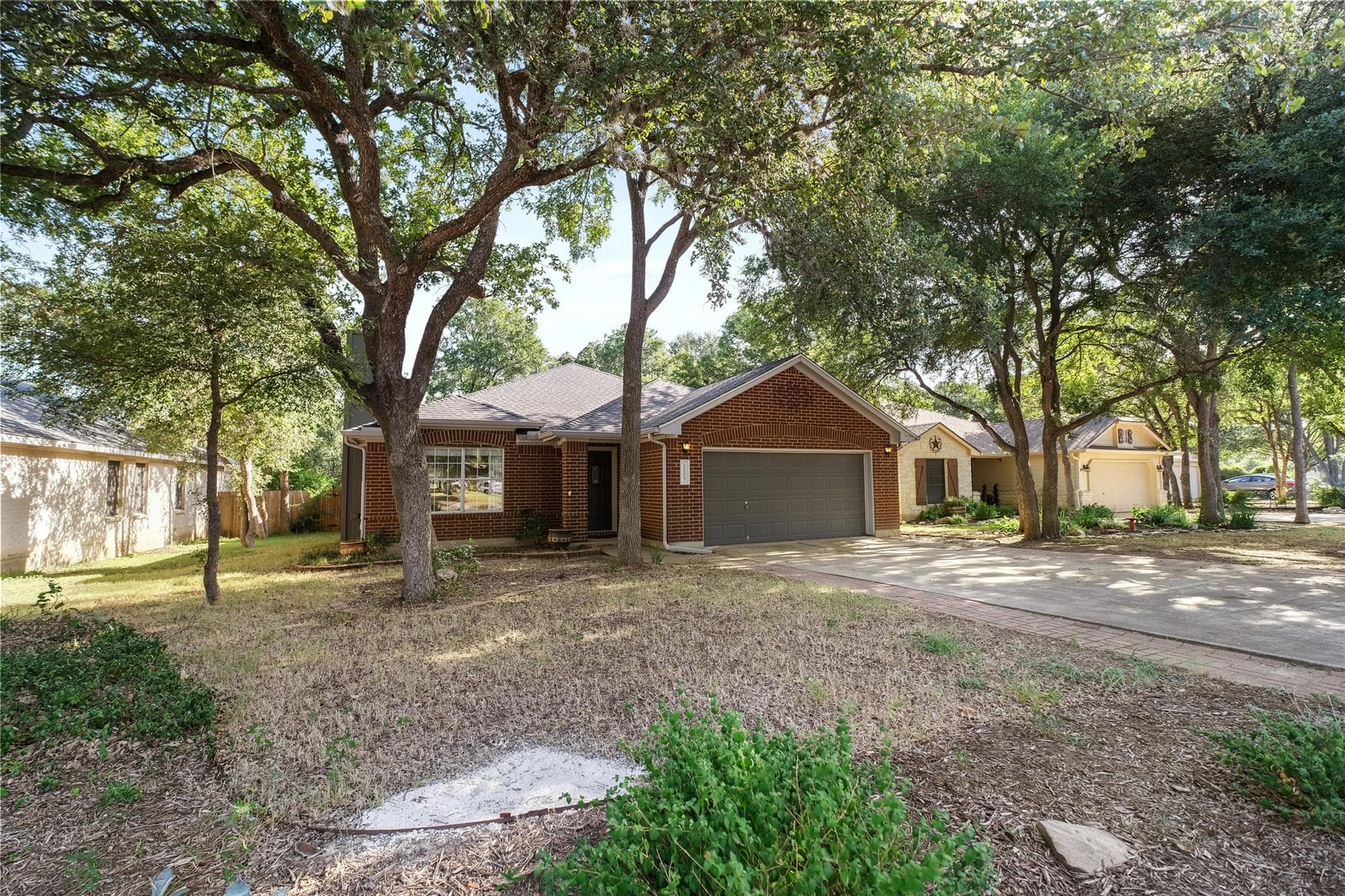 1005 Haleys Way Dr