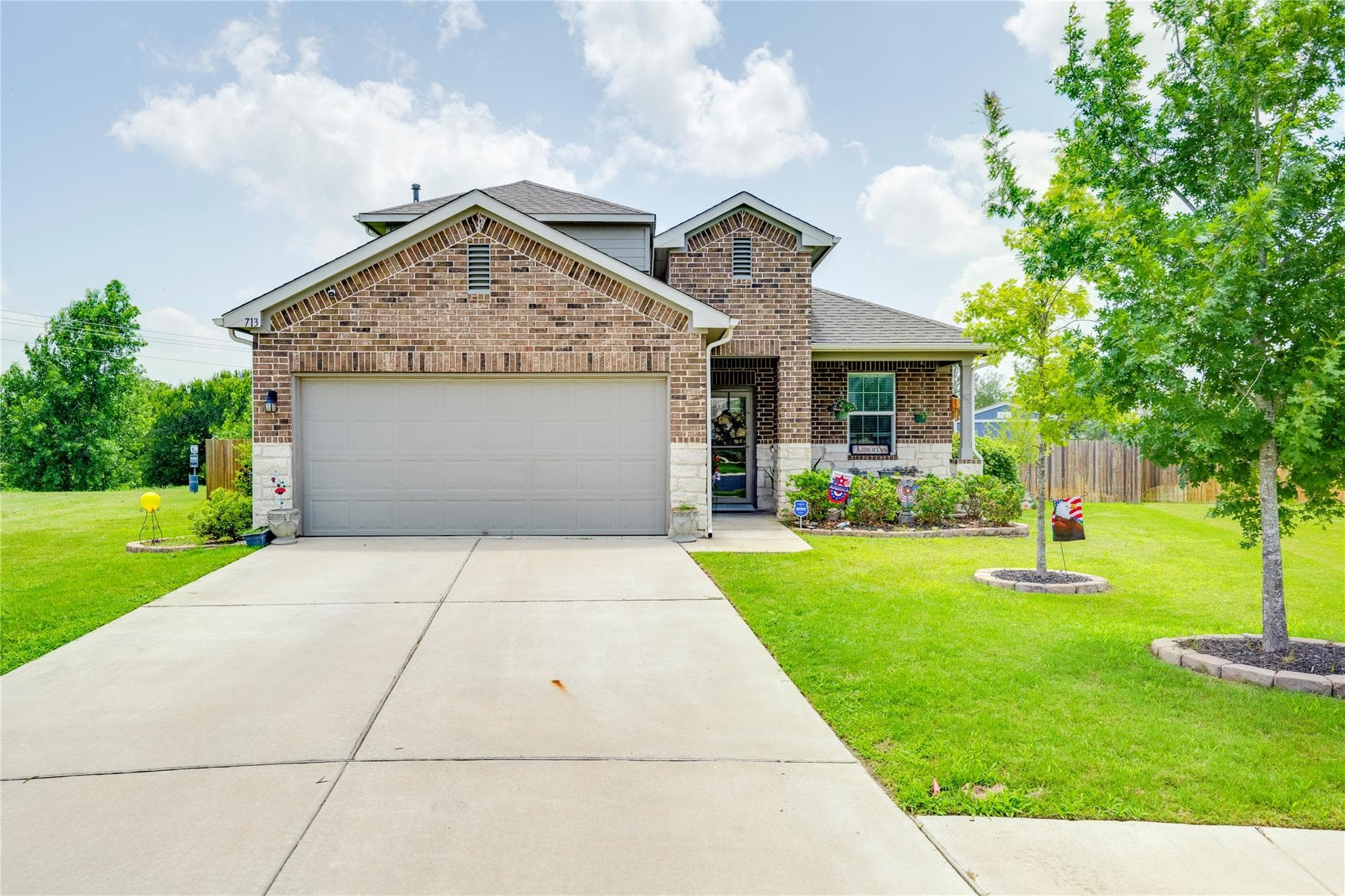 713 Bluffview Dr