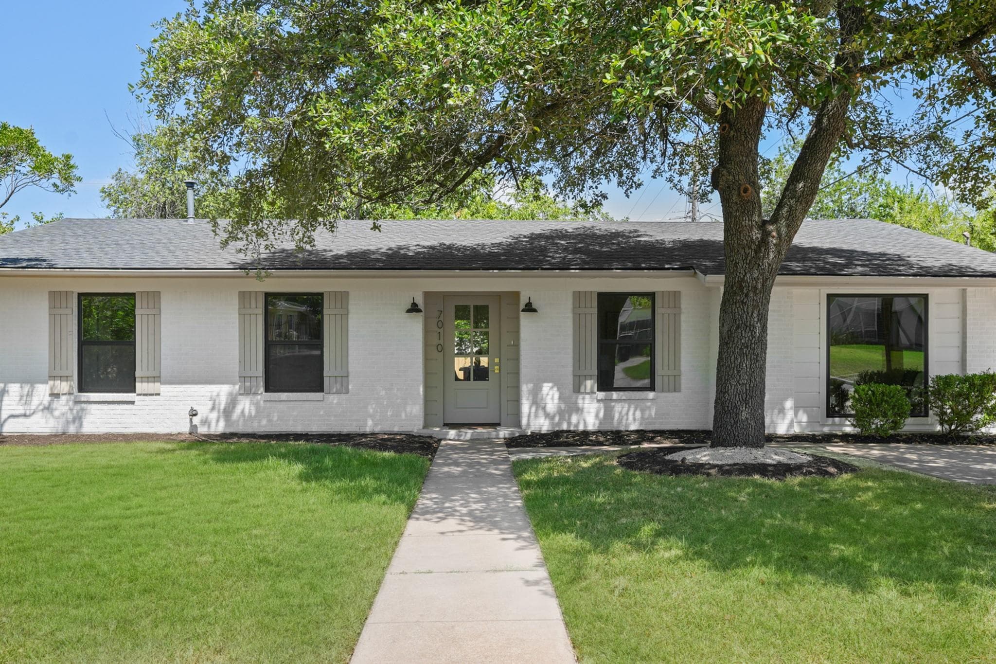 7010 Miranda Dr