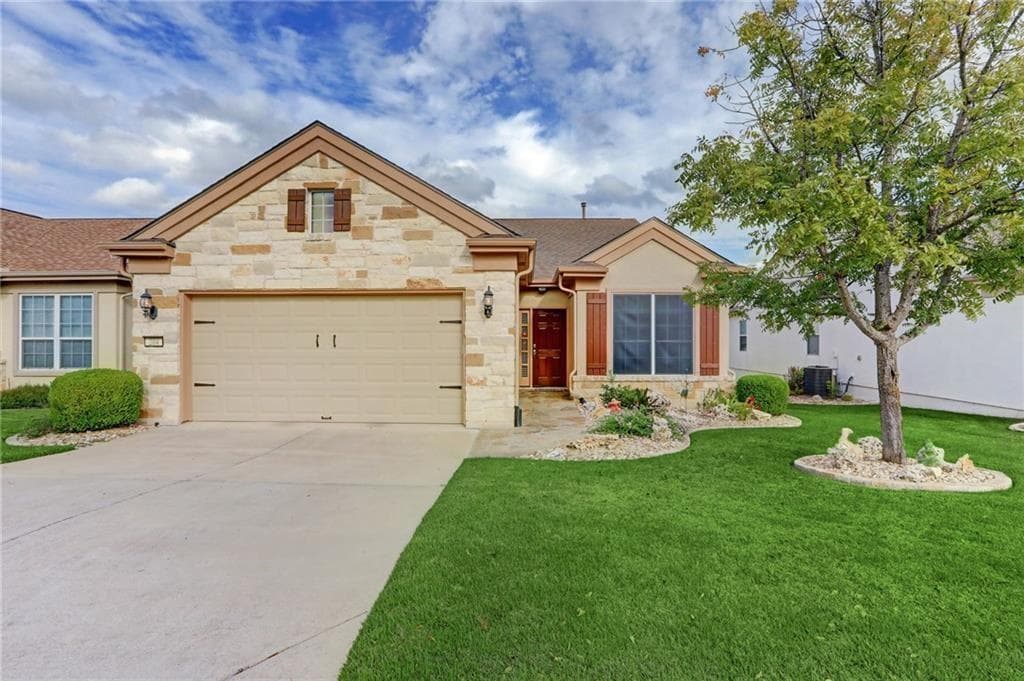 204 Monument Hill Trl