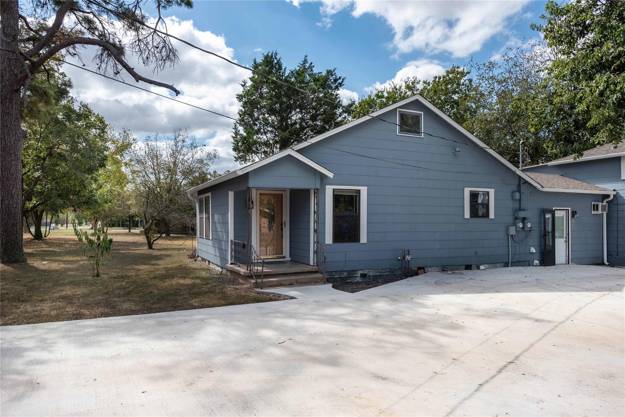 406 Lexington Rd #1