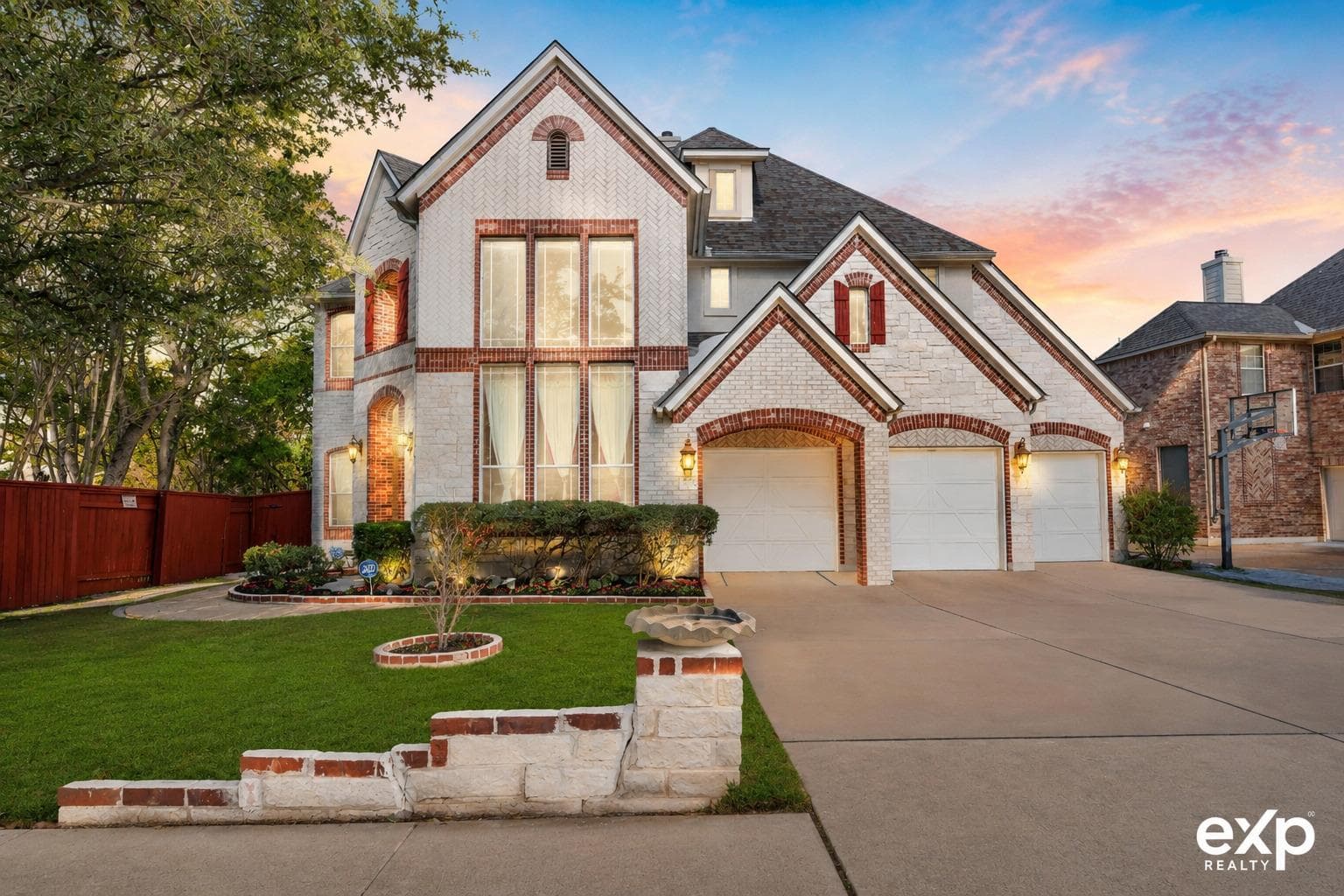 3903 Remington Rd