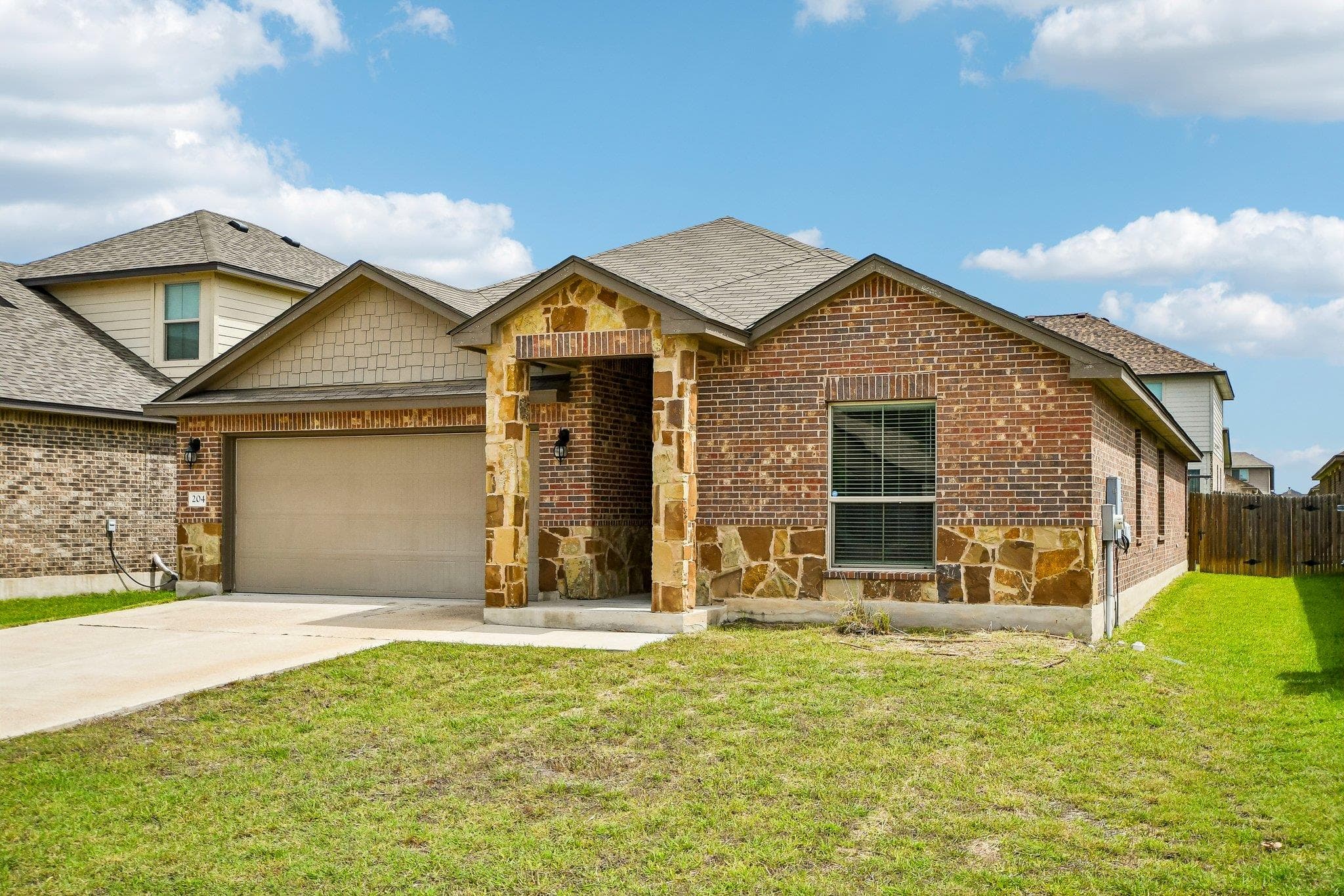 204 Bainbridge Dr