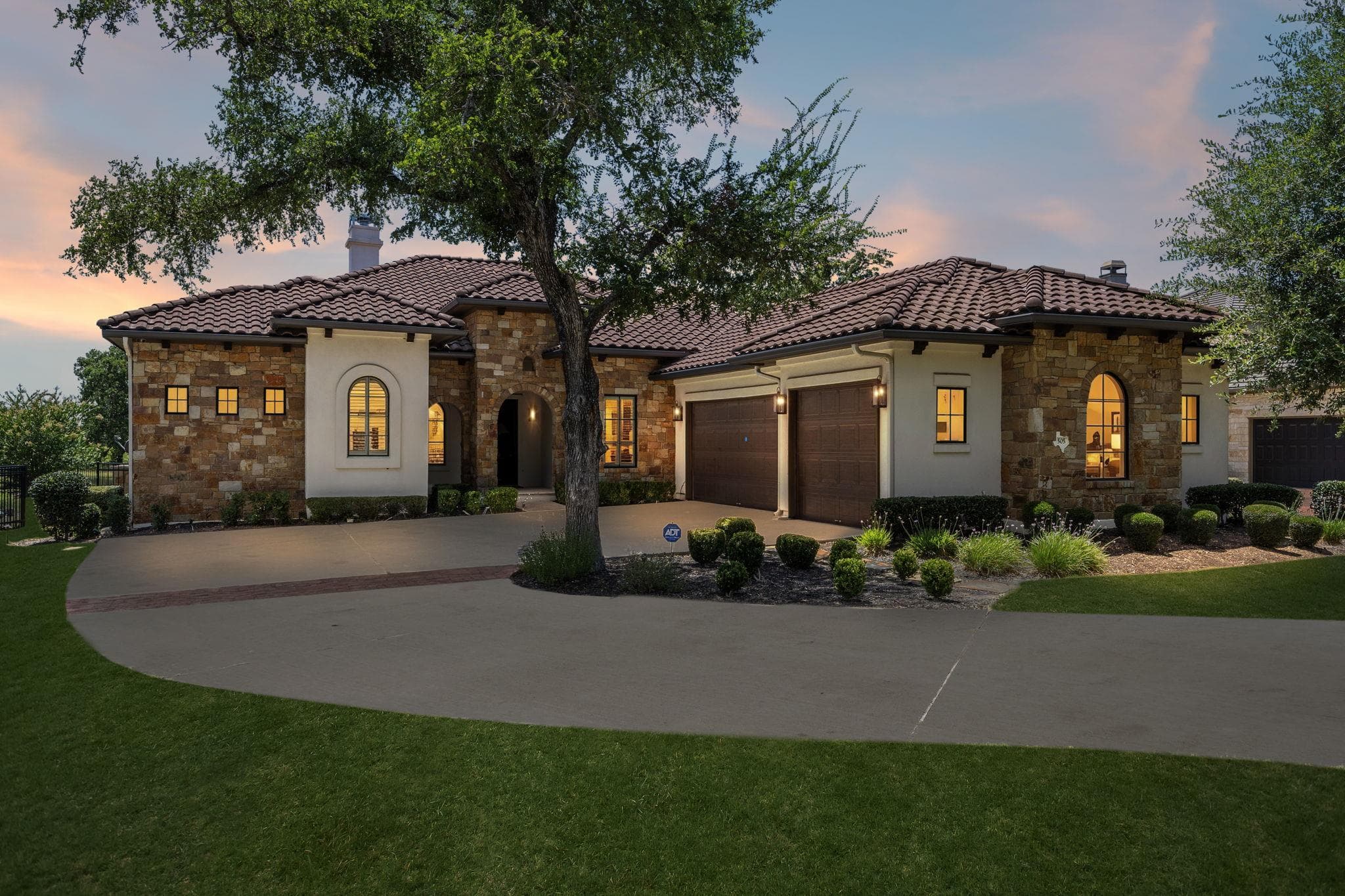 505 Flint Ridge Trl