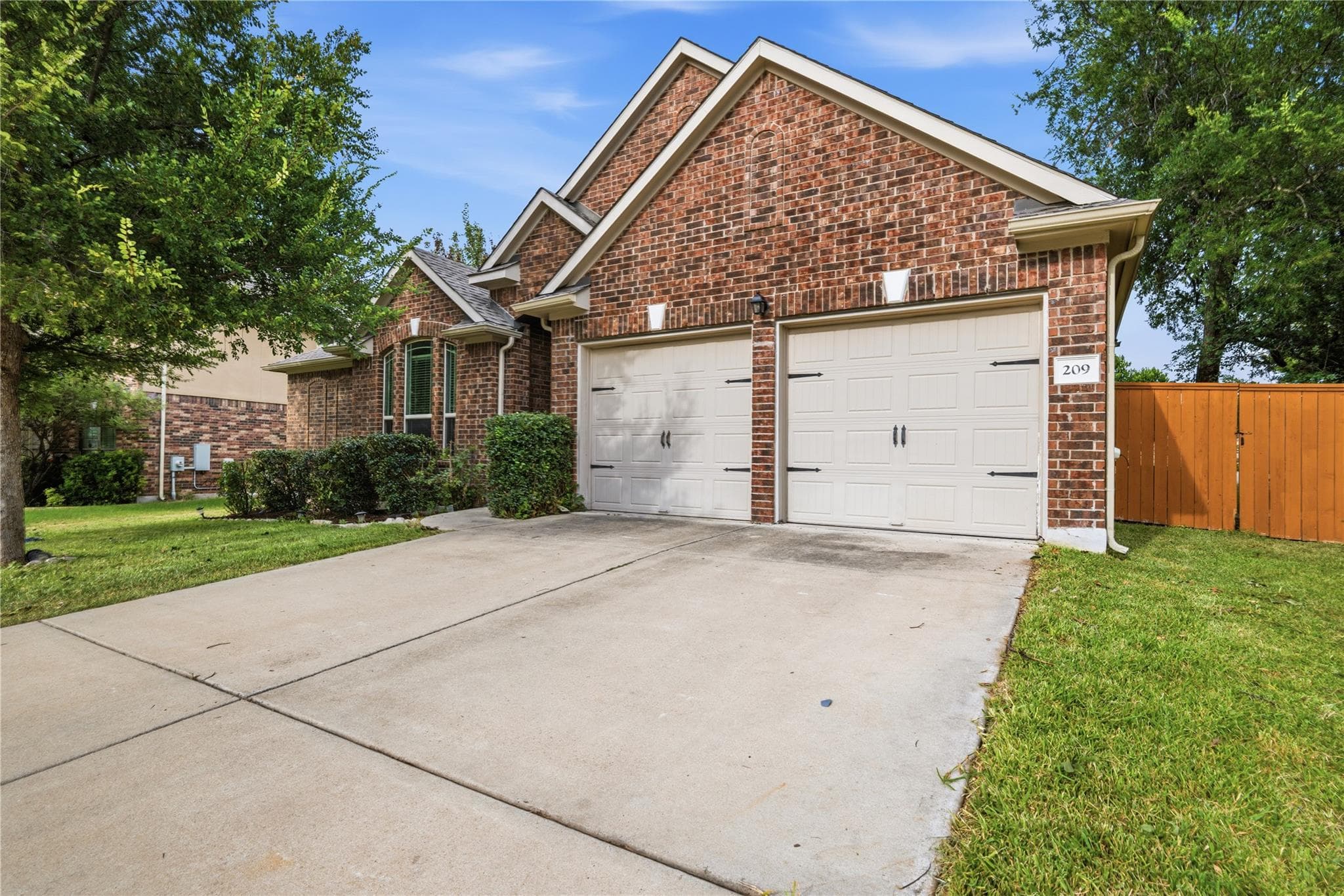 209 Monahans Dr