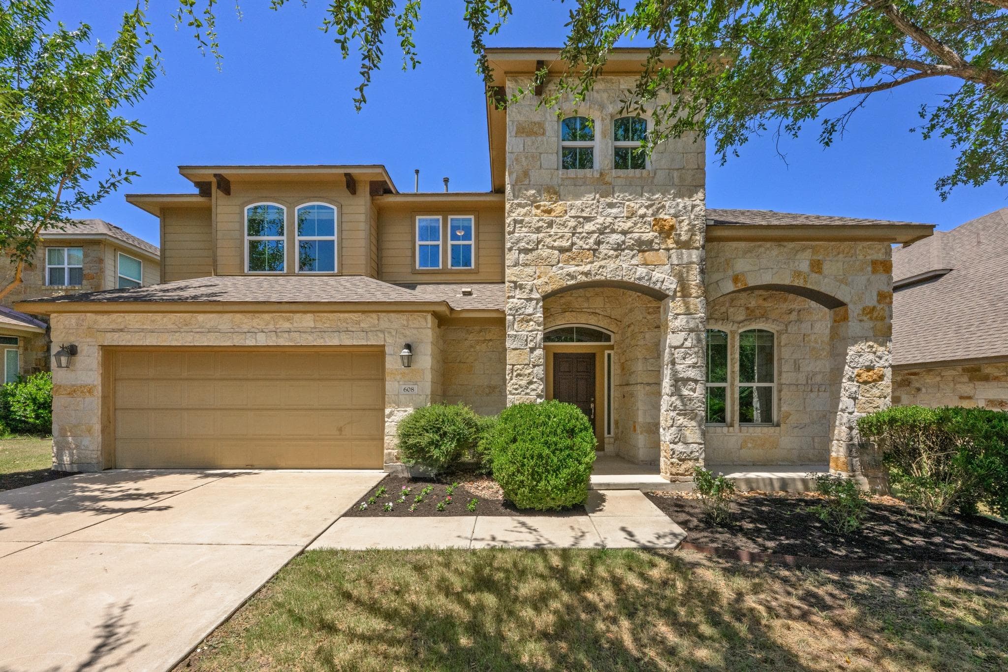 608 Royal Burgess Dr