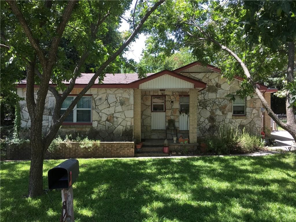 507 Middle Ln